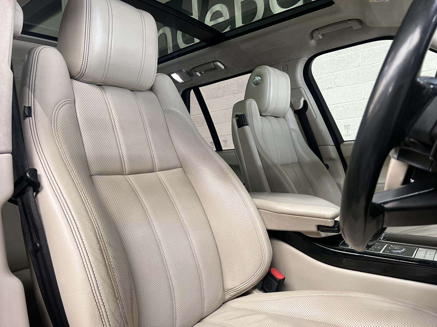 Land Rover Range Rover 4.4 SD V8 Vogue SE SUV 5dr Diesel Auto 4WD Euro 5 (339 ps)