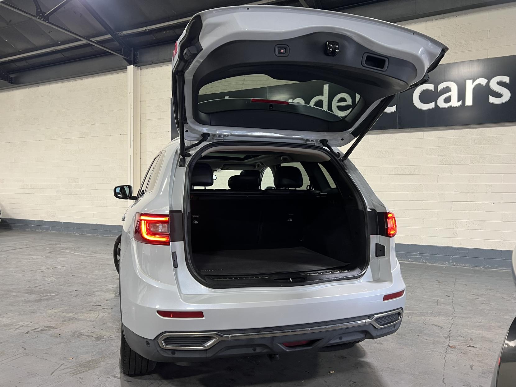 Renault Koleos 2.0 dCi Signature Nav SUV 5dr Diesel Manual 4WD Euro 6 (s/s) (175 ps)