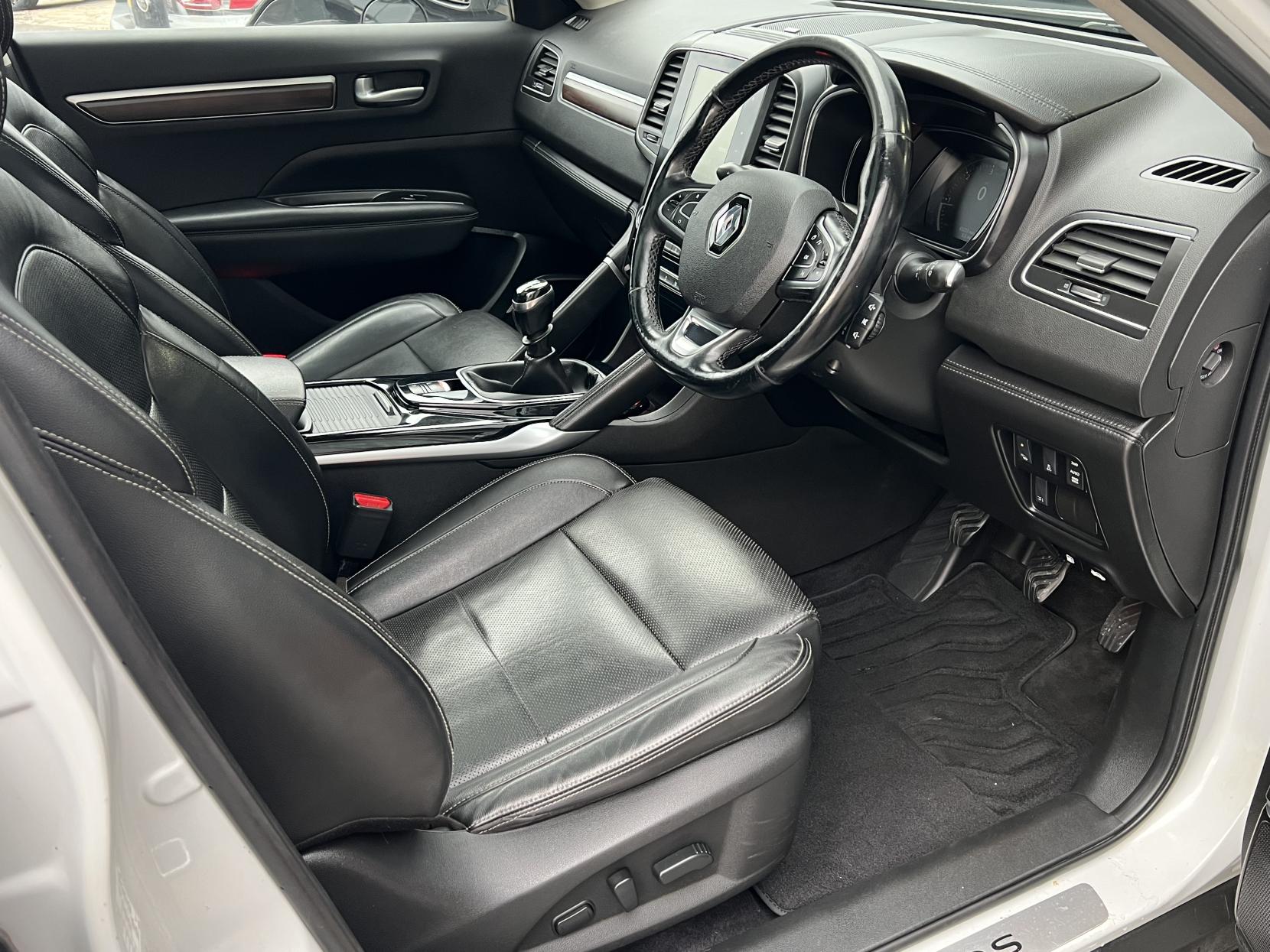 Renault Koleos 2.0 dCi Signature Nav SUV 5dr Diesel Manual 4WD Euro 6 (s/s) (175 ps)