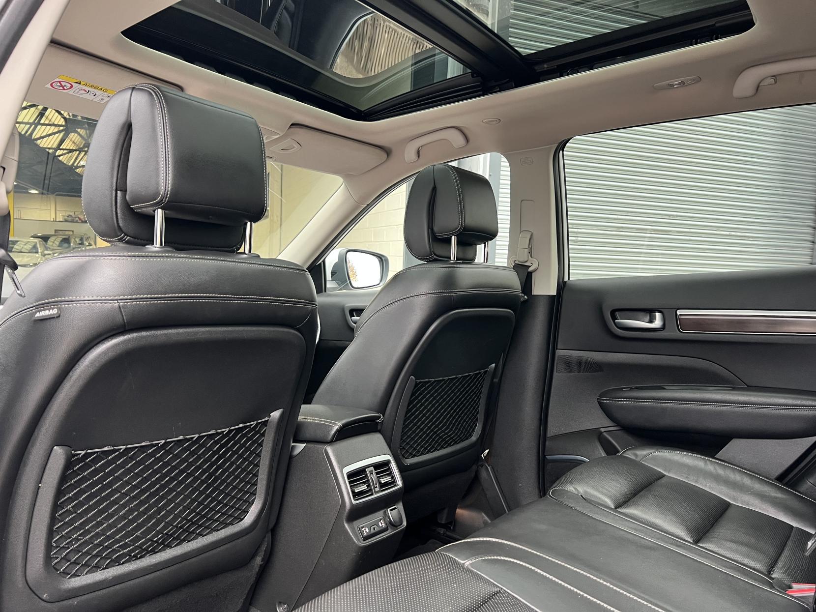 Renault Koleos 2.0 dCi Signature Nav SUV 5dr Diesel Manual 4WD Euro 6 (s/s) (175 ps)