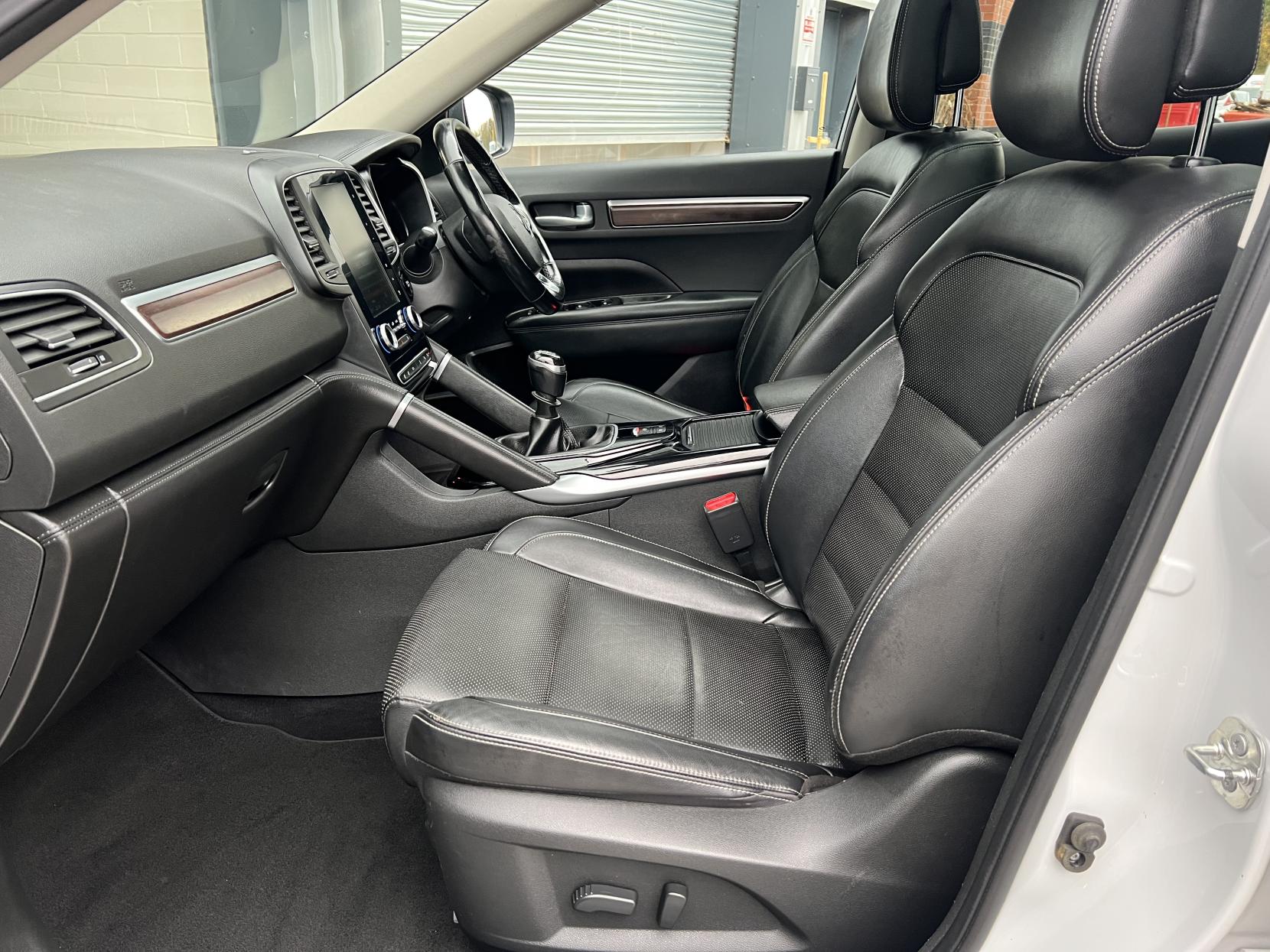 Renault Koleos 2.0 dCi Signature Nav SUV 5dr Diesel Manual 4WD Euro 6 (s/s) (175 ps)