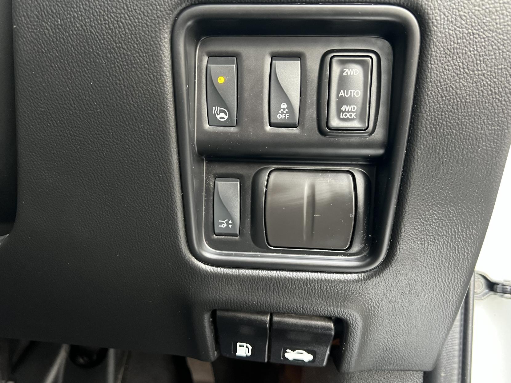 Renault Koleos 2.0 dCi Signature Nav SUV 5dr Diesel Manual 4WD Euro 6 (s/s) (175 ps)