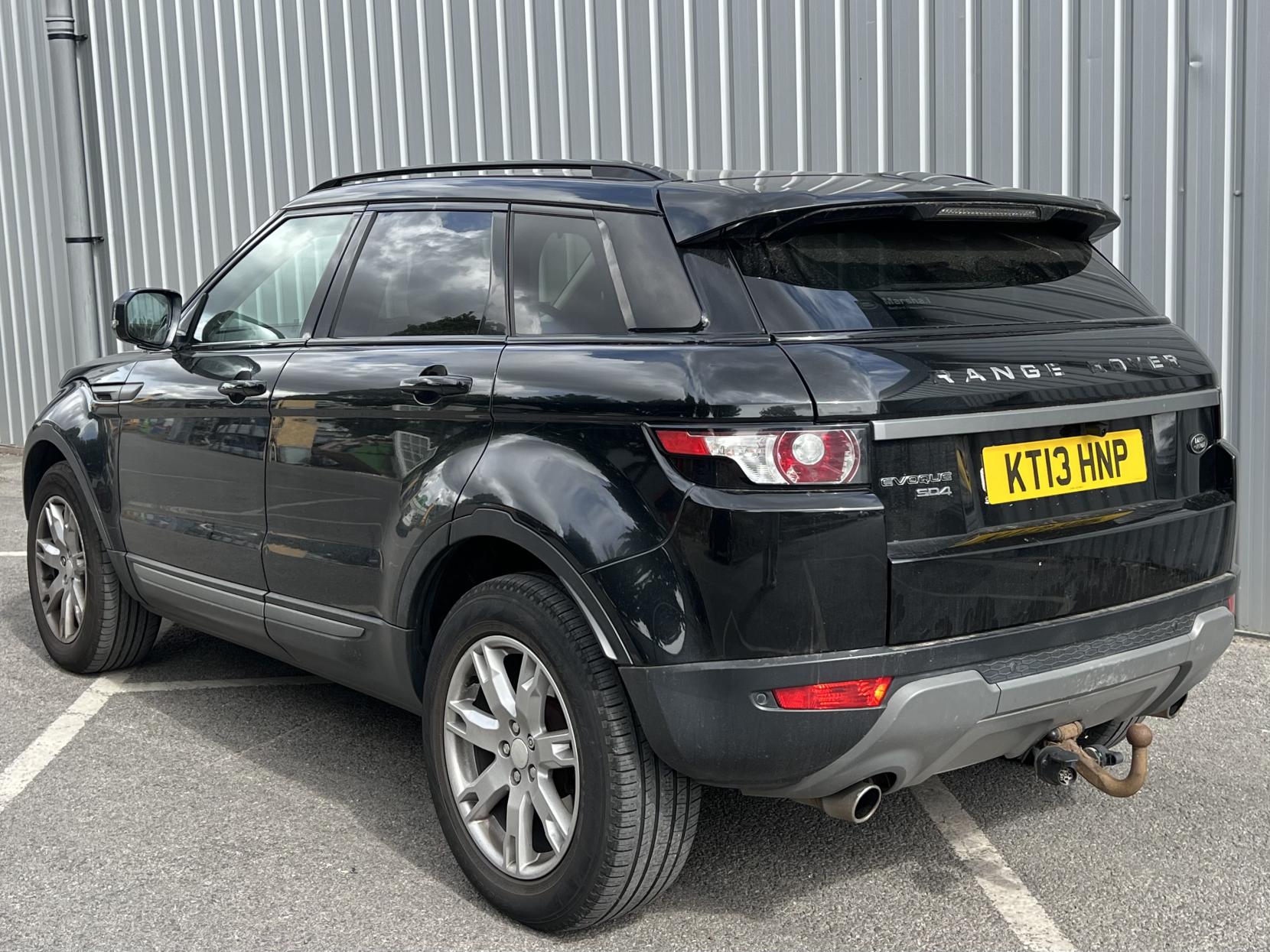 Land Rover Range Rover Evoque 2.2 SD4 Pure SUV 5dr Diesel Auto 4WD Euro 5 (190 ps)