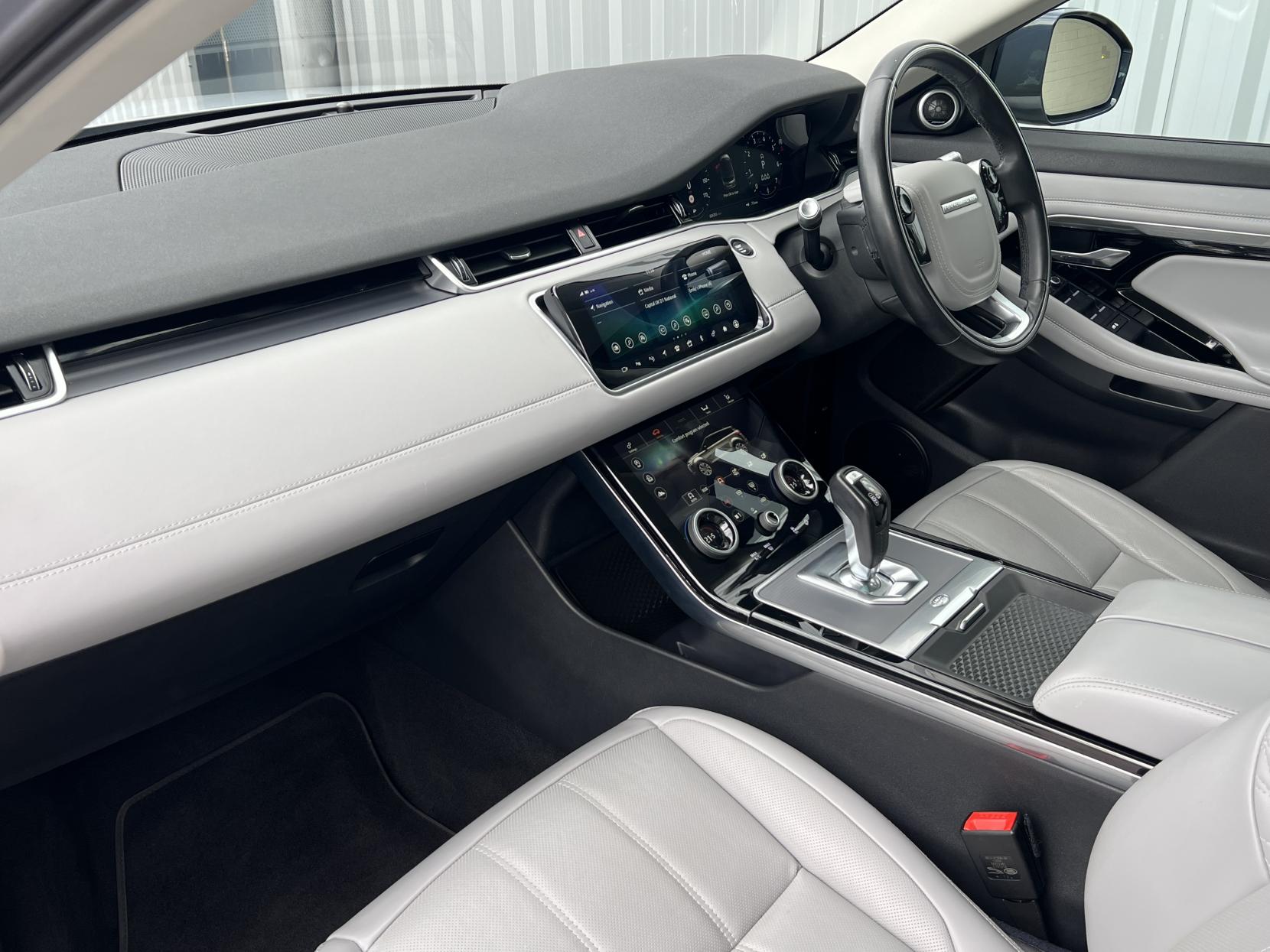 Land Rover Range Rover Evoque 2.0 P200 MHEV HSE SUV 5dr Petrol Auto 4WD Euro 6 (s/s) (200 ps)
