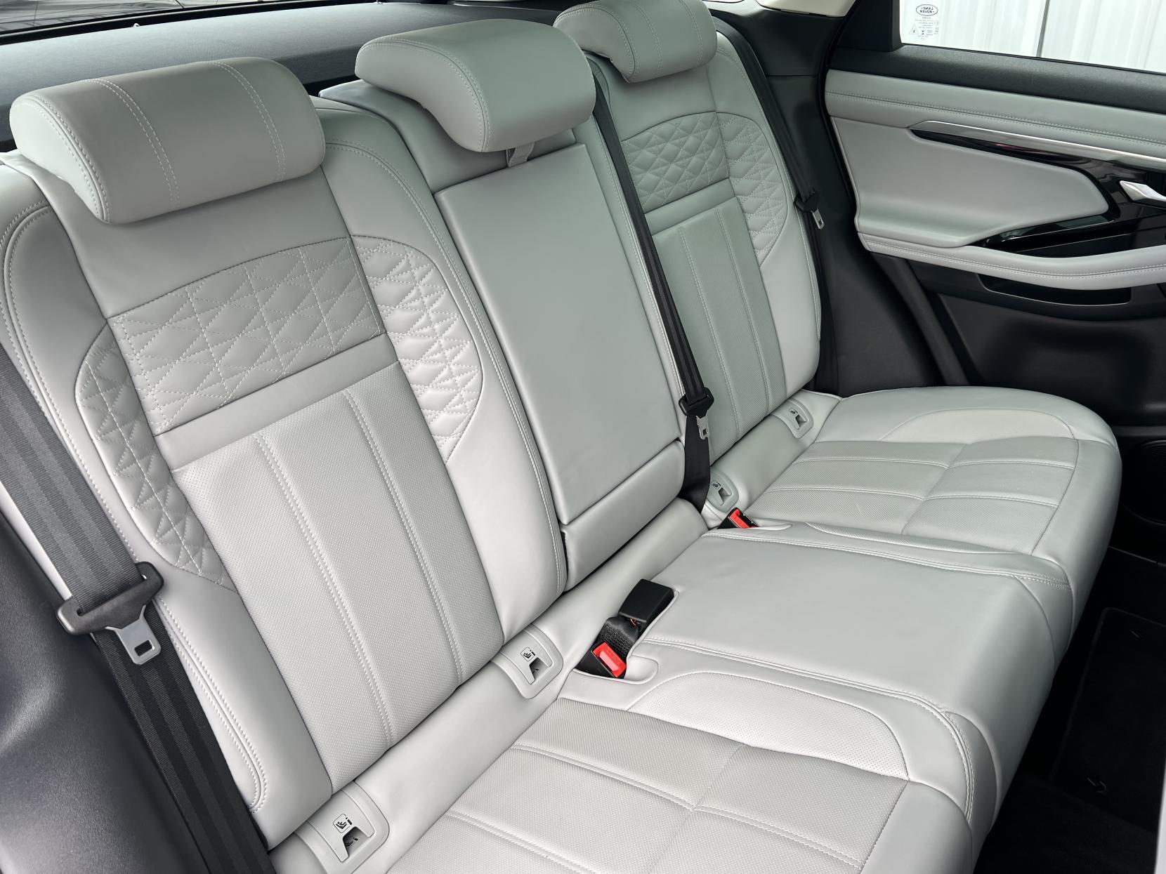 Land Rover Range Rover Evoque 2.0 P200 MHEV HSE SUV 5dr Petrol Auto 4WD Euro 6 (s/s) (200 ps)