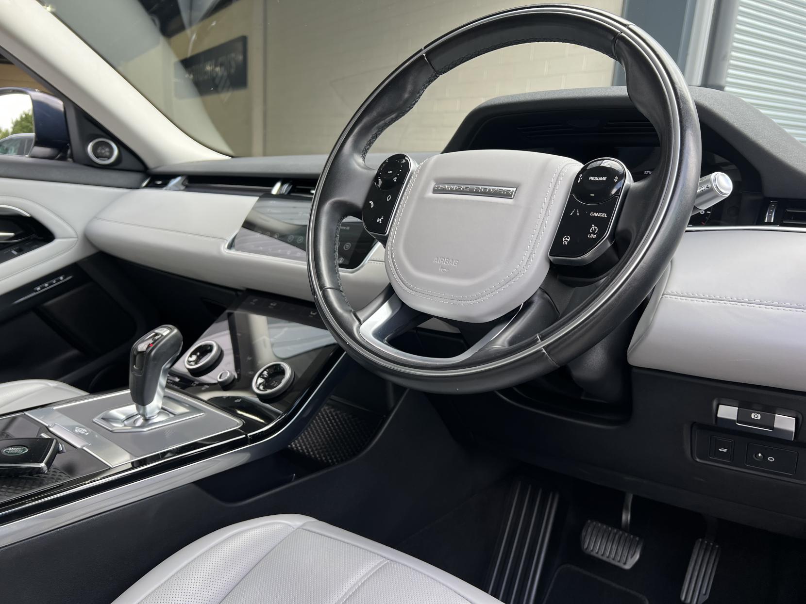 Land Rover Range Rover Evoque 2.0 P200 MHEV HSE SUV 5dr Petrol Auto 4WD Euro 6 (s/s) (200 ps)