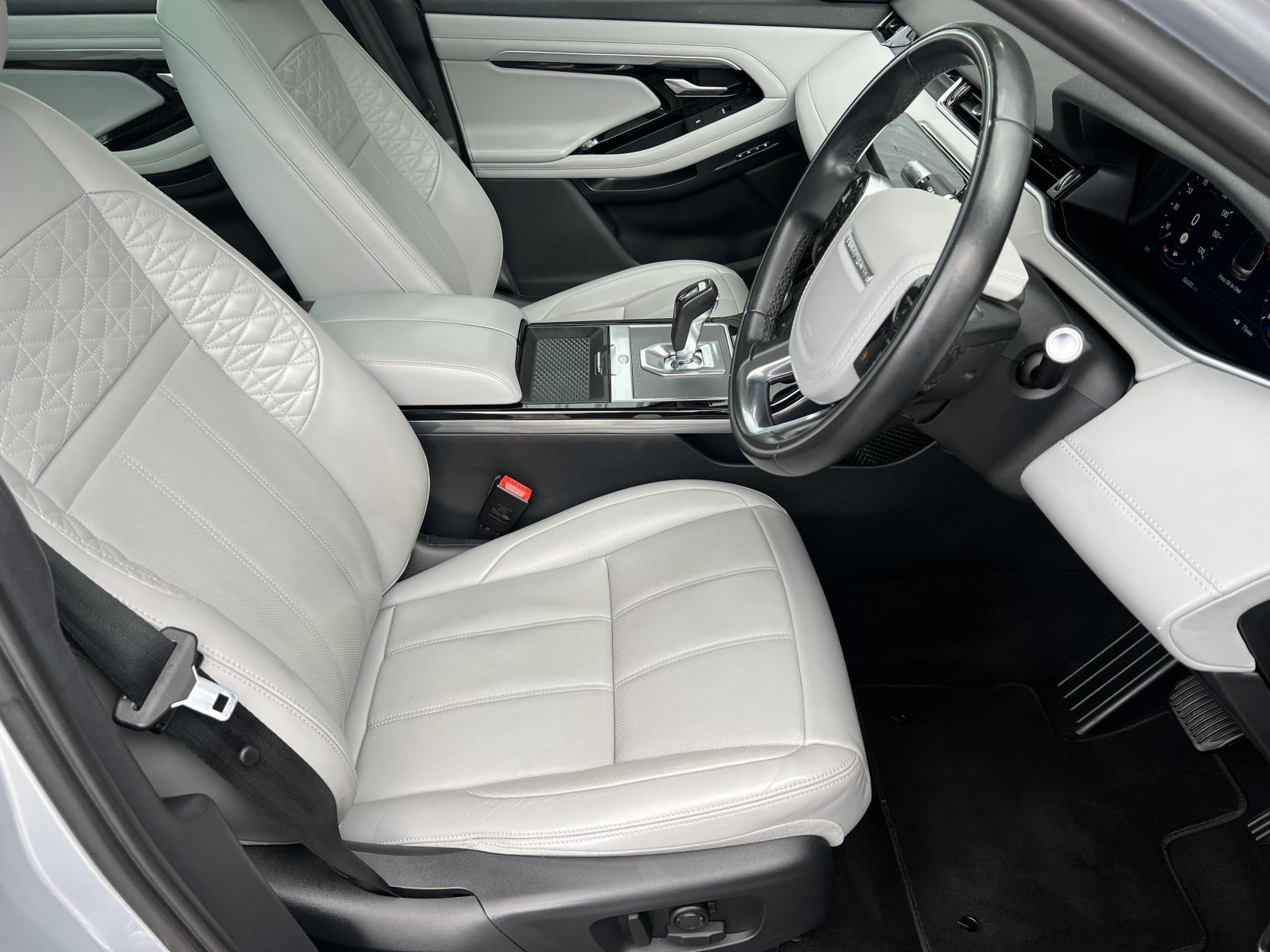 Land Rover Range Rover Evoque 2.0 P200 MHEV HSE SUV 5dr Petrol Auto 4WD Euro 6 (s/s) (200 ps)