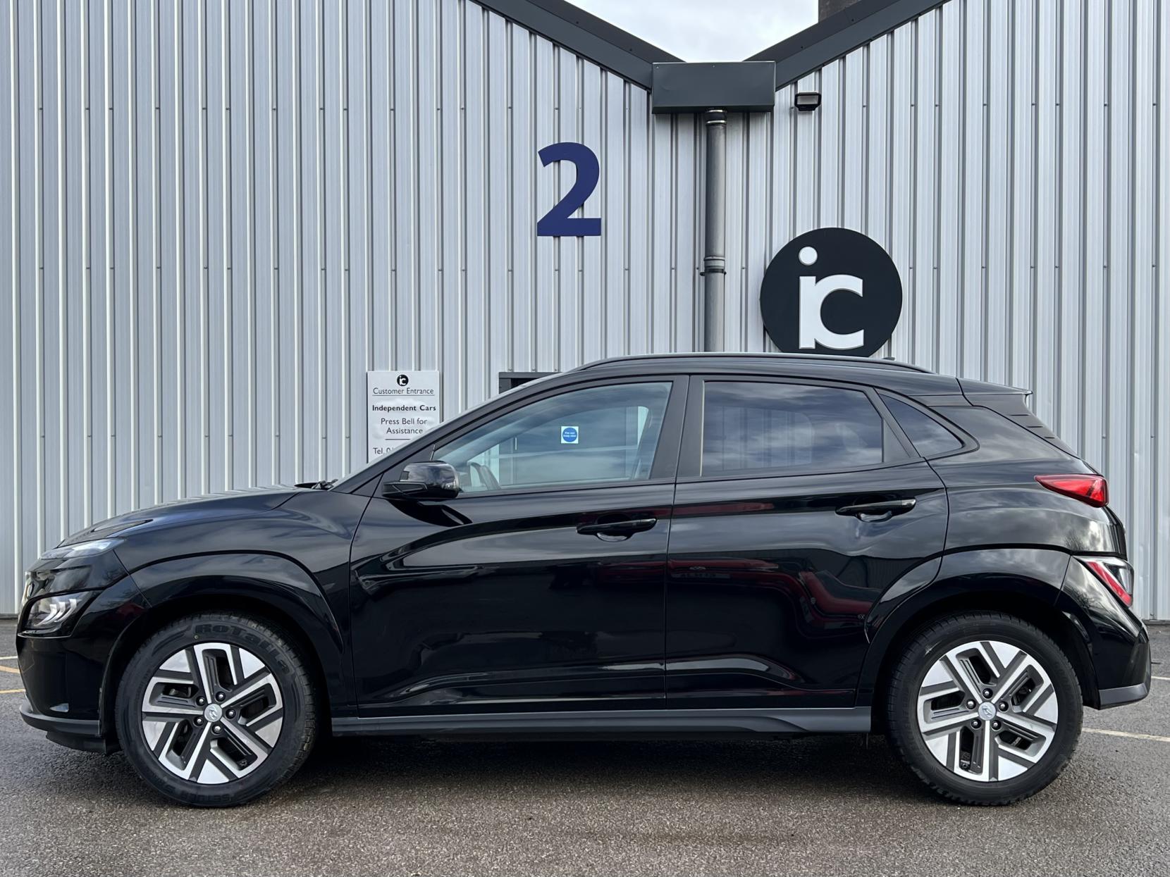 Hyundai KONA 64kWh Premium SUV 5dr Electric Auto (10.5kW Charger) (204 ps)