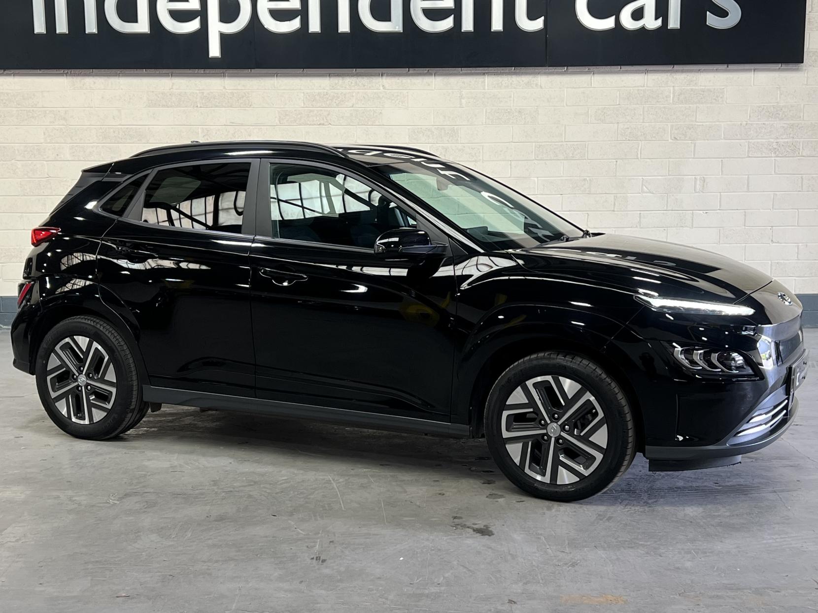 Hyundai KONA 64kWh Premium SUV 5dr Electric Auto (10.5kW Charger) (204 ps)