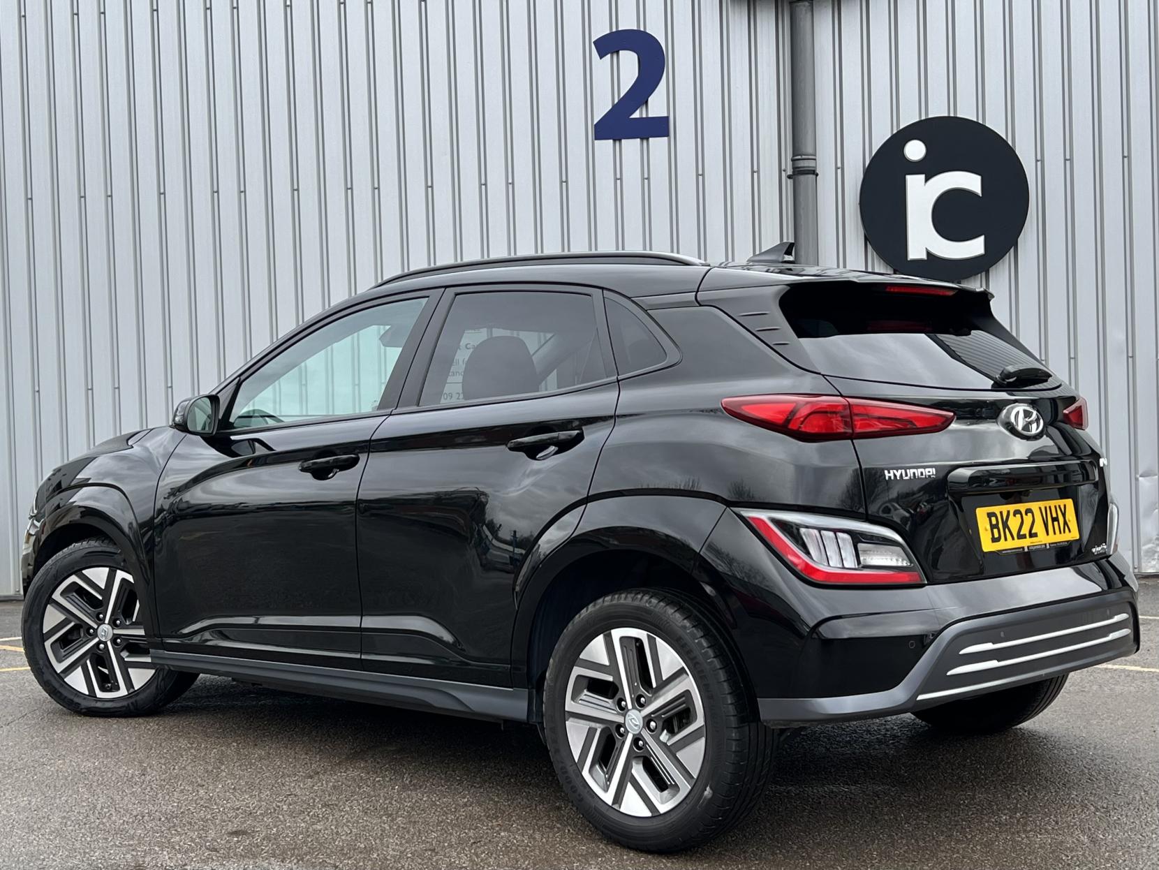 Hyundai KONA 64kWh Premium SUV 5dr Electric Auto (10.5kW Charger) (204 ps)