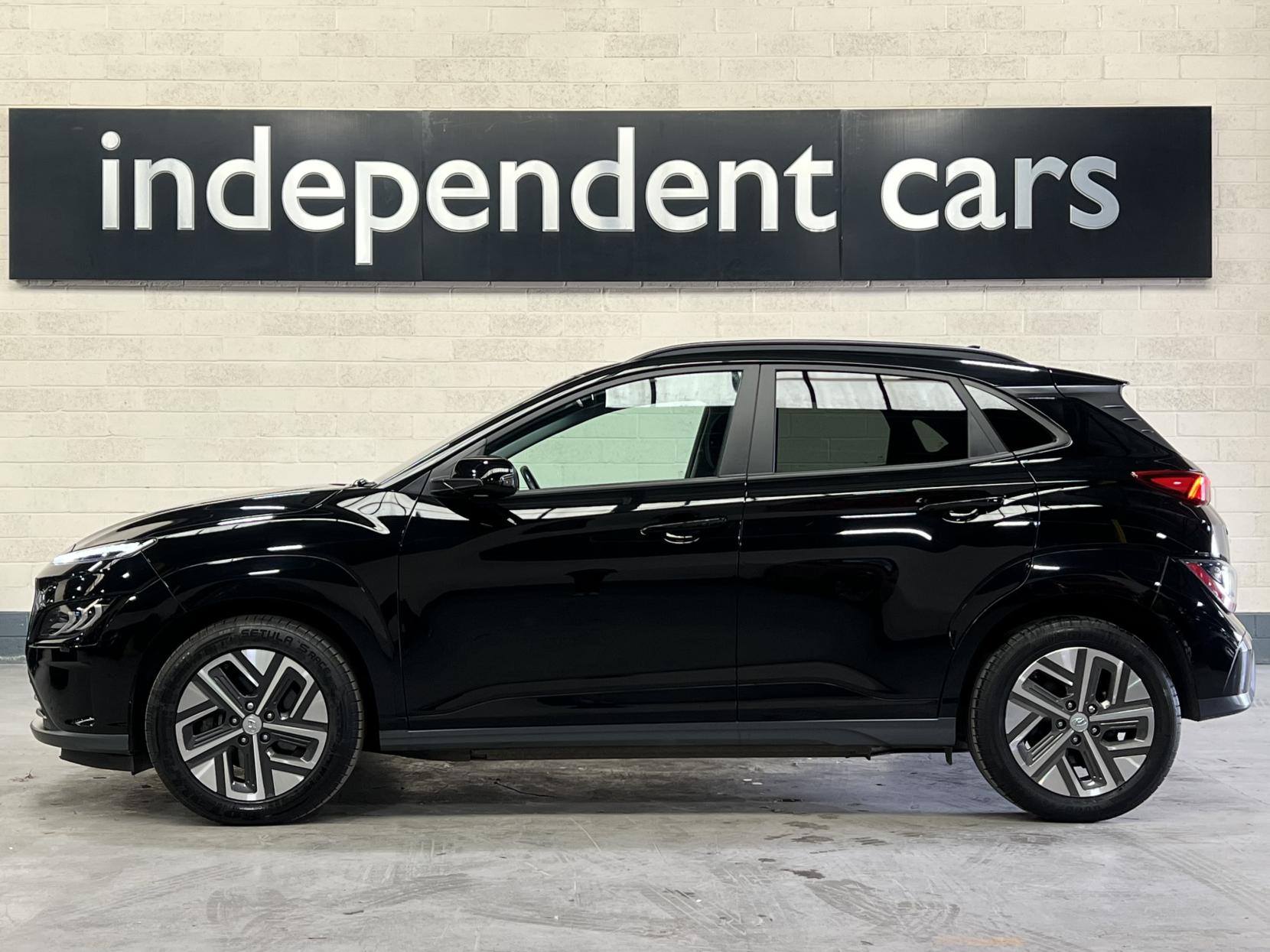 Hyundai KONA 64kWh Premium SUV 5dr Electric Auto (10.5kW Charger) (204 ps)