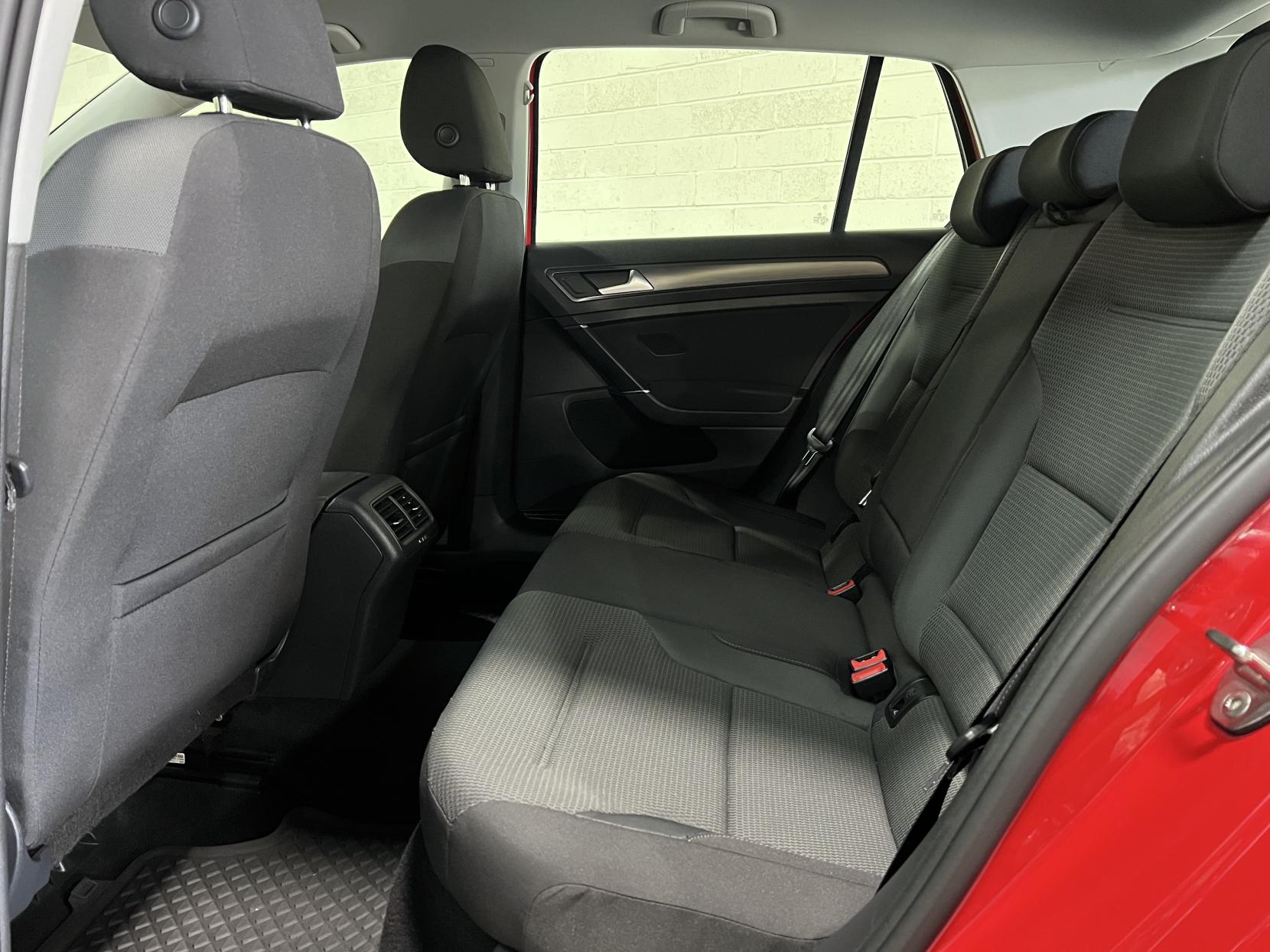 Volkswagen Golf 1.0 TSI SE Nav Hatchback 5dr Petrol DSG Euro 6 (s/s) (115 ps)