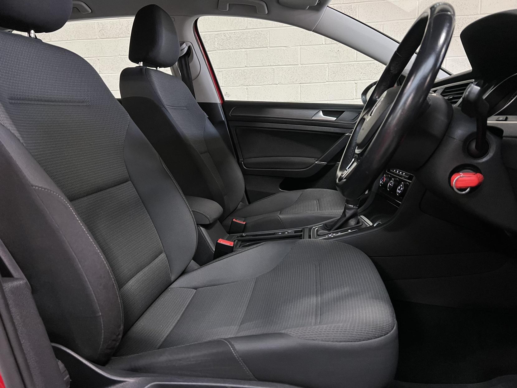 Volkswagen Golf 1.0 TSI SE Nav Hatchback 5dr Petrol DSG Euro 6 (s/s) (115 ps)