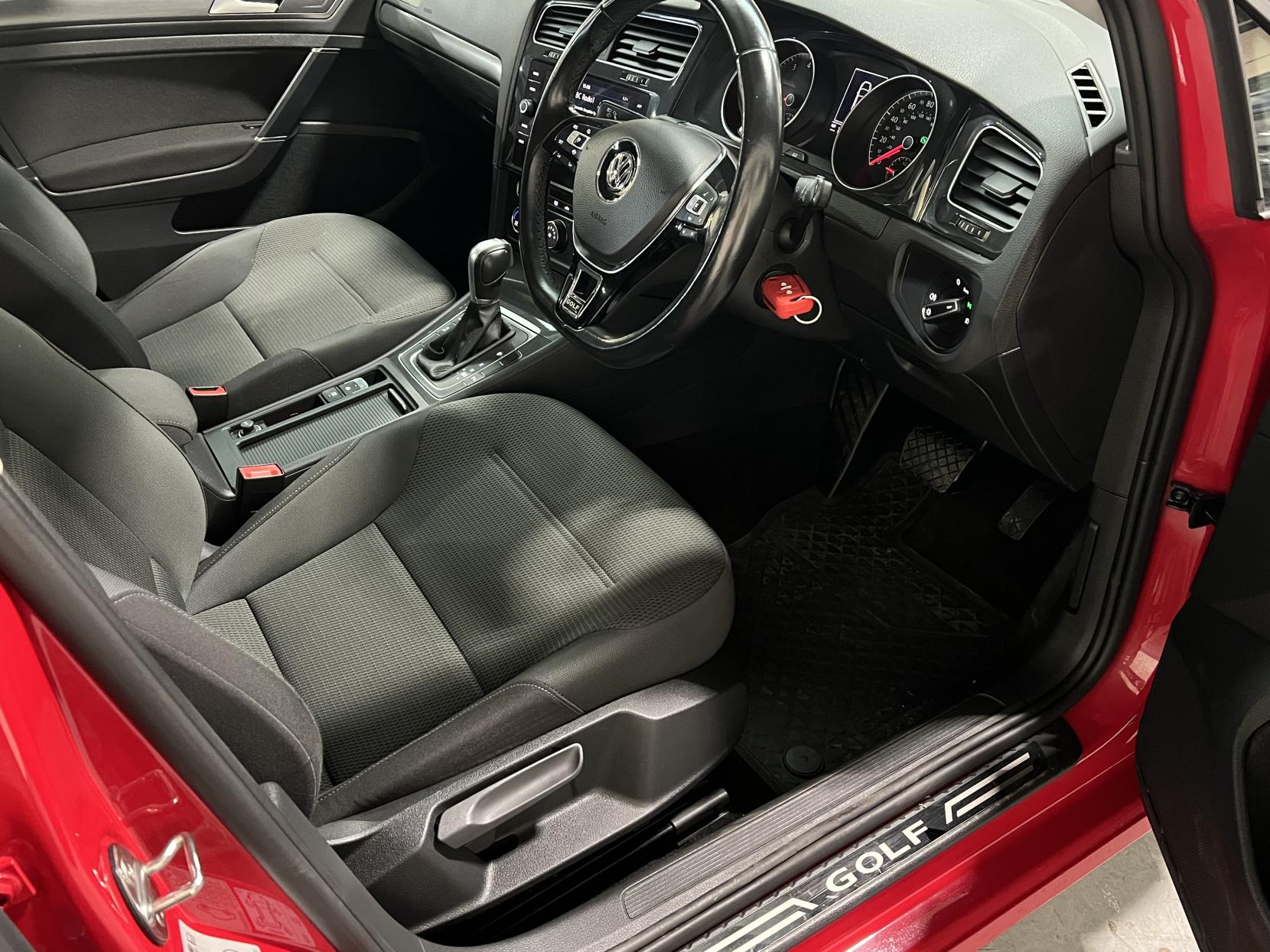 Volkswagen Golf 1.0 TSI SE Nav Hatchback 5dr Petrol DSG Euro 6 (s/s) (115 ps)