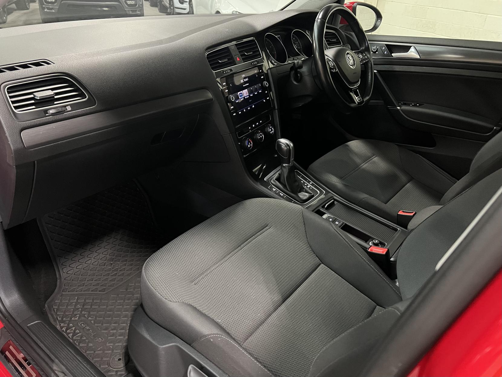 Volkswagen Golf 1.0 TSI SE Nav Hatchback 5dr Petrol DSG Euro 6 (s/s) (115 ps)