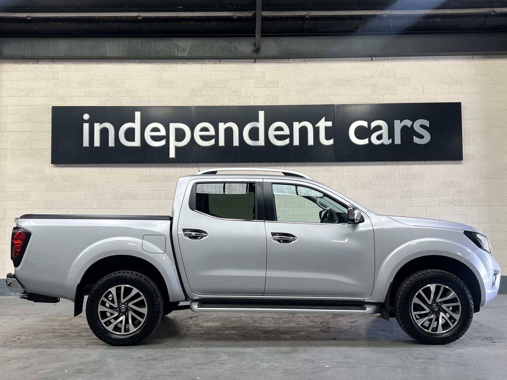 Nissan Navara 2.3 dCi Tekna Pickup Double Cab 4dr Diesel Auto 4WD Euro 6 (190 ps)