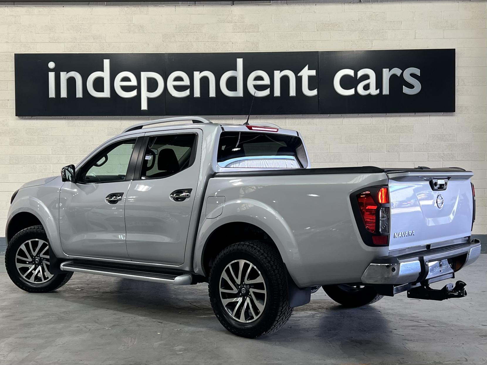 Nissan Navara 2.3 dCi Tekna Pickup Double Cab 4dr Diesel Auto 4WD Euro 6 (190 ps)