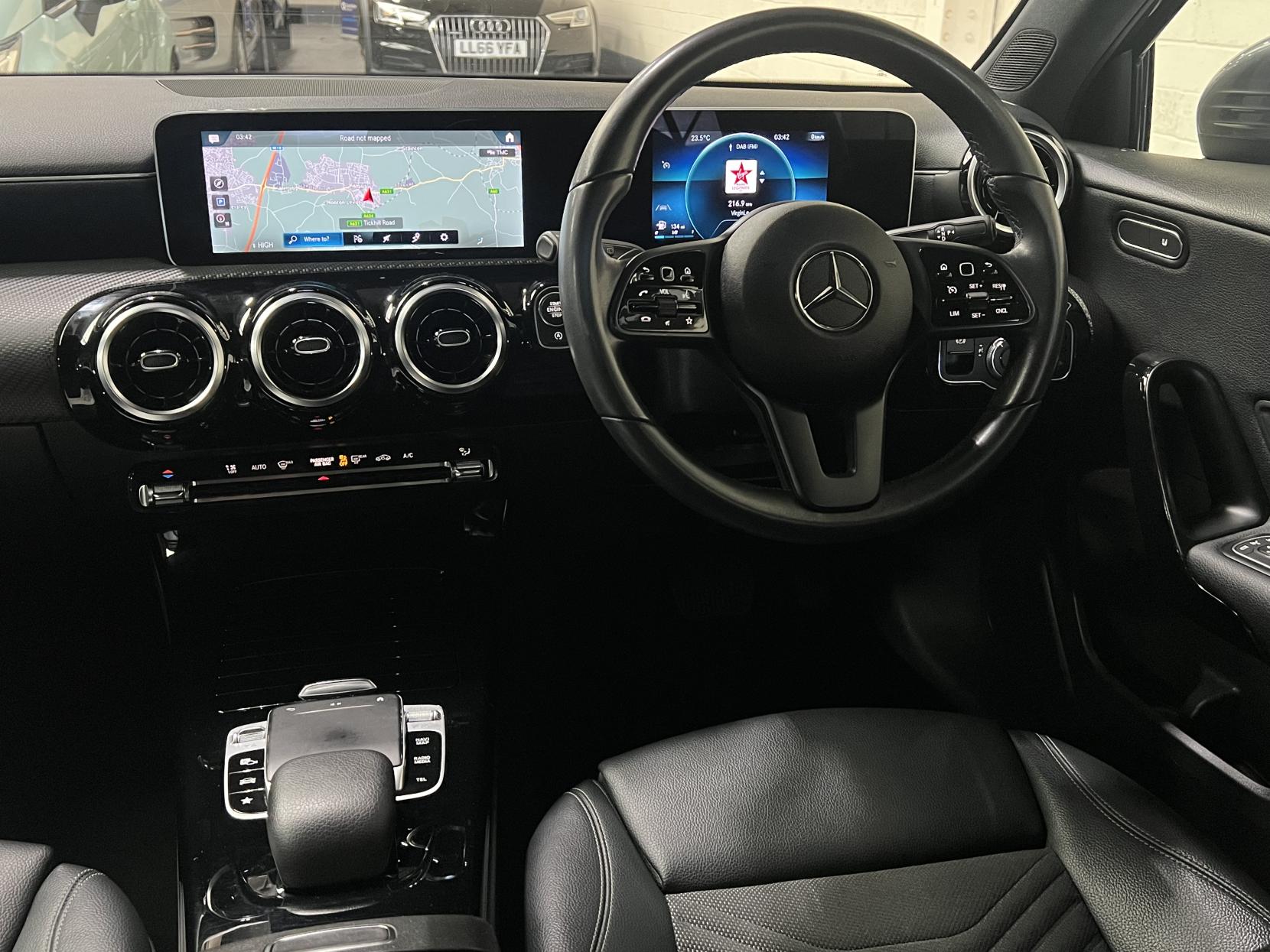 Mercedes-Benz A Class 1.5 A180d SE (Executive) Hatchback 5dr Diesel 7G-DCT Euro 6 (s/s) (116 ps)