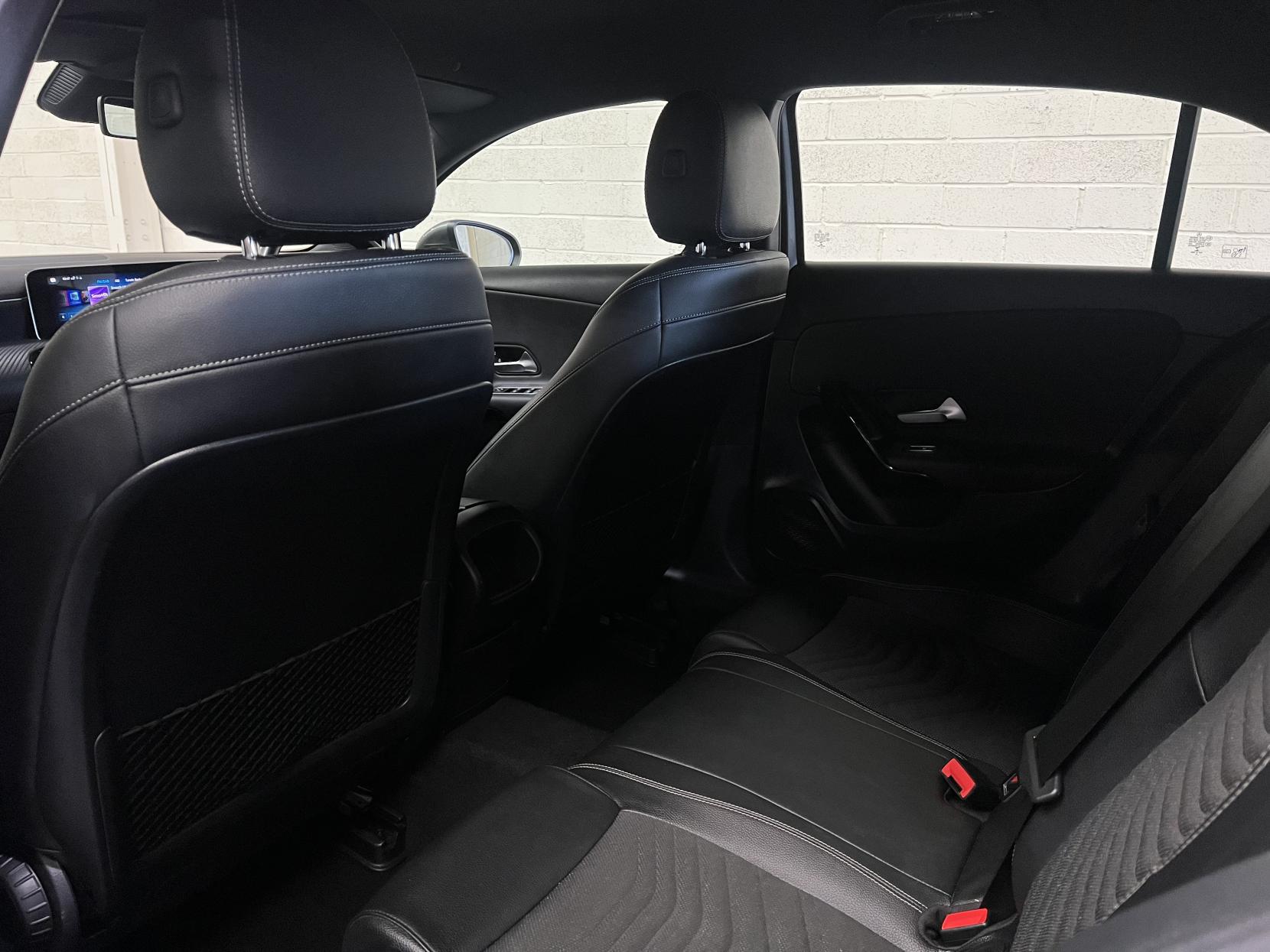 Mercedes-Benz A Class 1.5 A180d SE (Executive) Hatchback 5dr Diesel 7G-DCT Euro 6 (s/s) (116 ps)