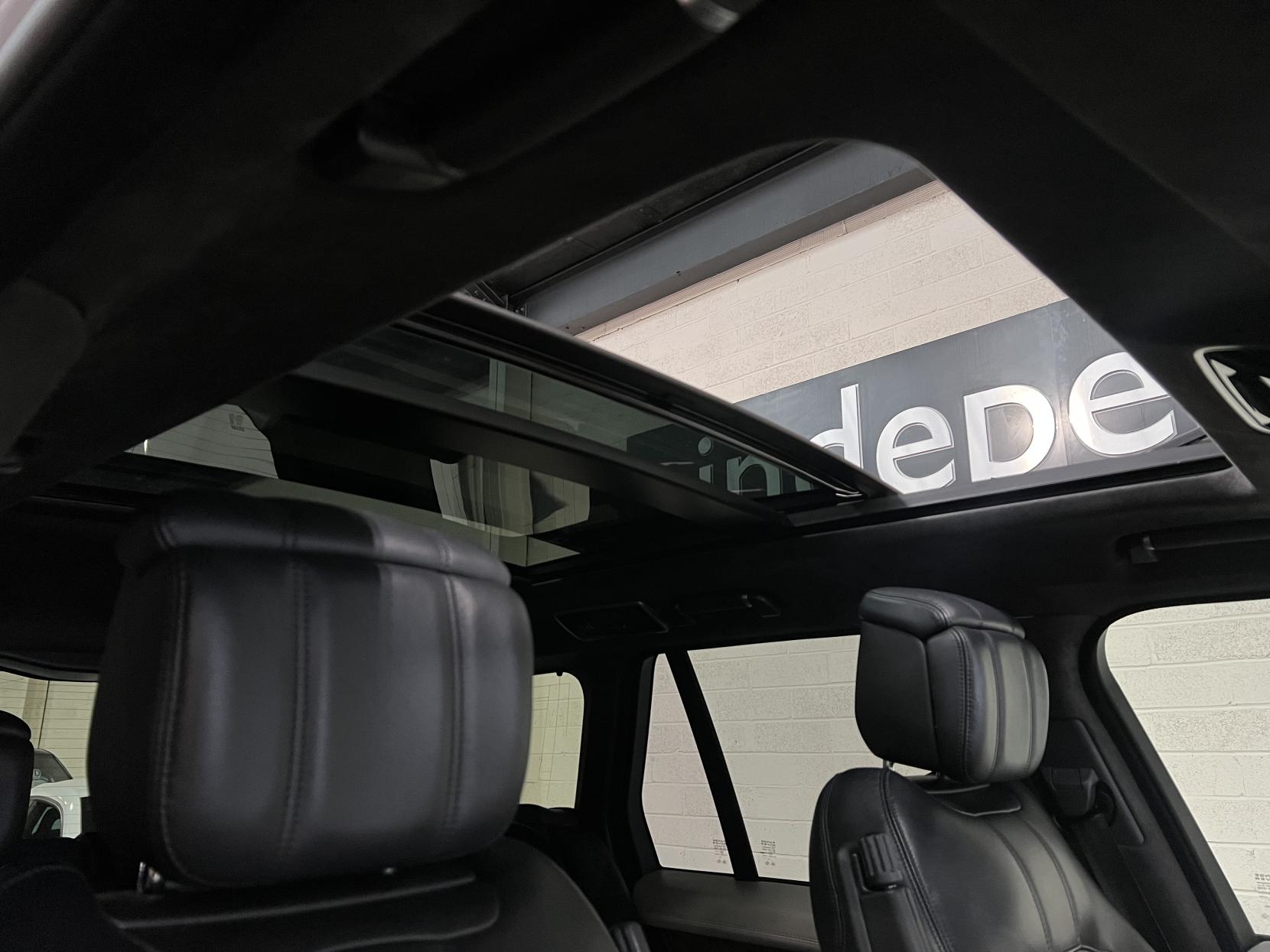 Land Rover Range Rover 4.4 SD V8 Autobiography SUV 5dr Diesel Auto 4WD Euro 6 (s/s) (339 ps)