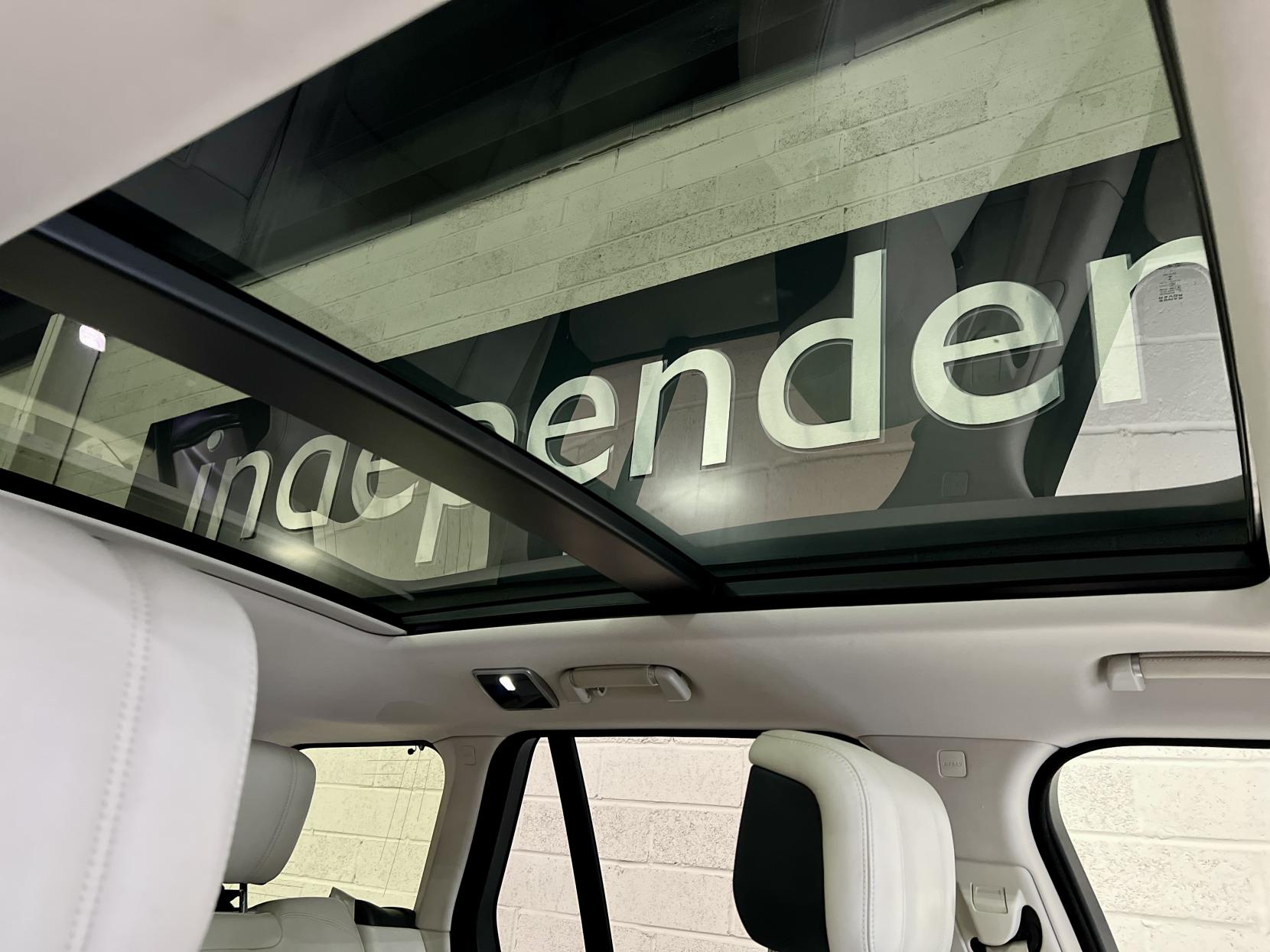 Land Rover Range Rover 3.0 SD V6 Vogue SUV 5dr Diesel Auto 4WD Euro 6 (s/s) (275 ps)