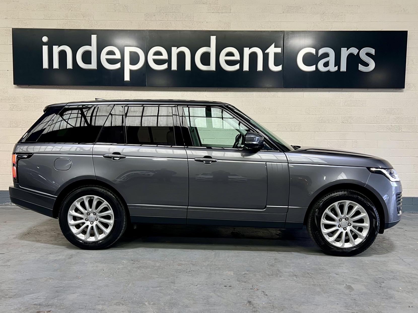 Land Rover Range Rover 3.0 SD V6 Vogue SUV 5dr Diesel Auto 4WD Euro 6 (s/s) (275 ps)
