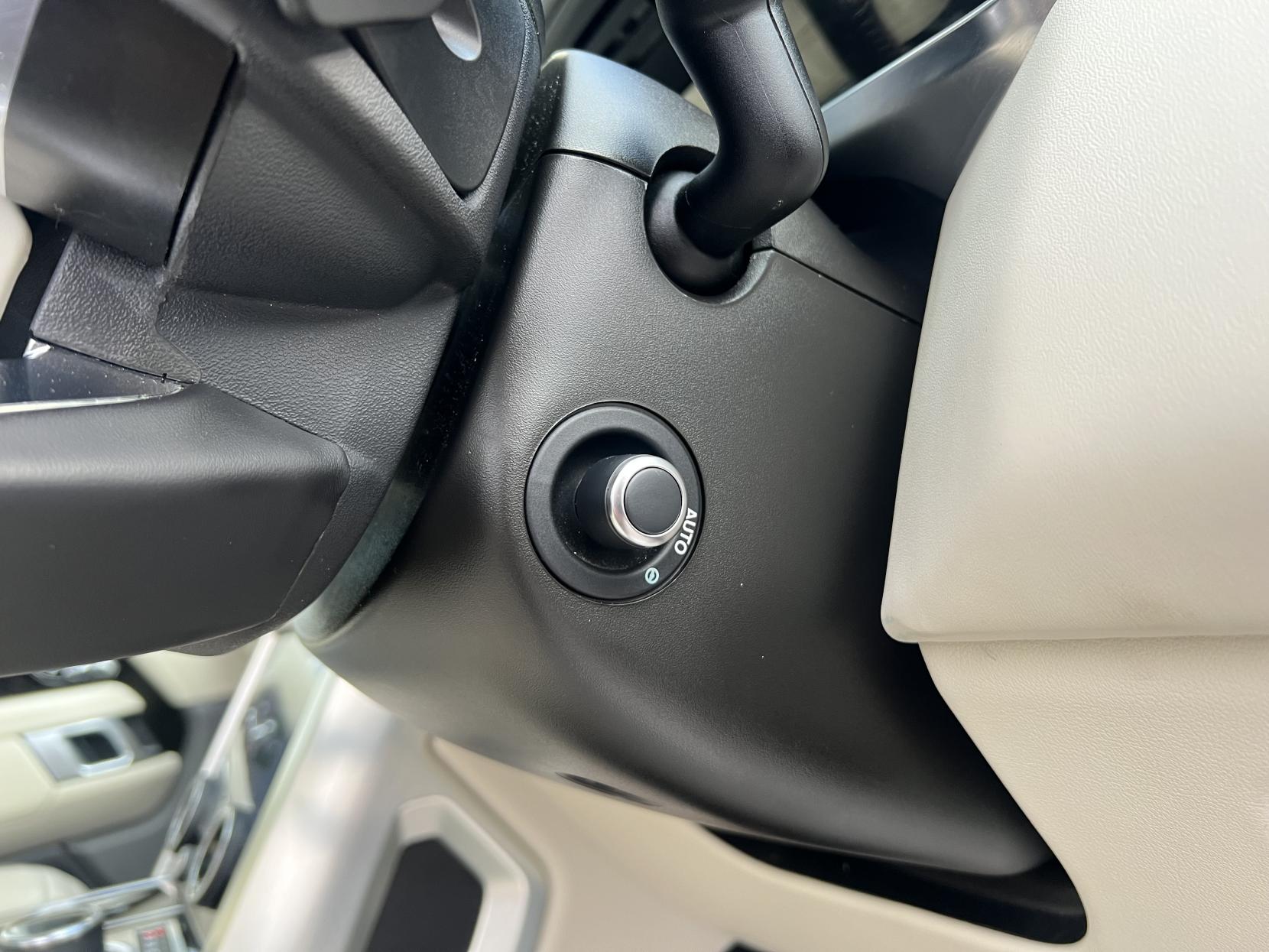 Land Rover Range Rover 3.0 SD V6 Vogue SUV 5dr Diesel Auto 4WD Euro 6 (s/s) (275 ps)