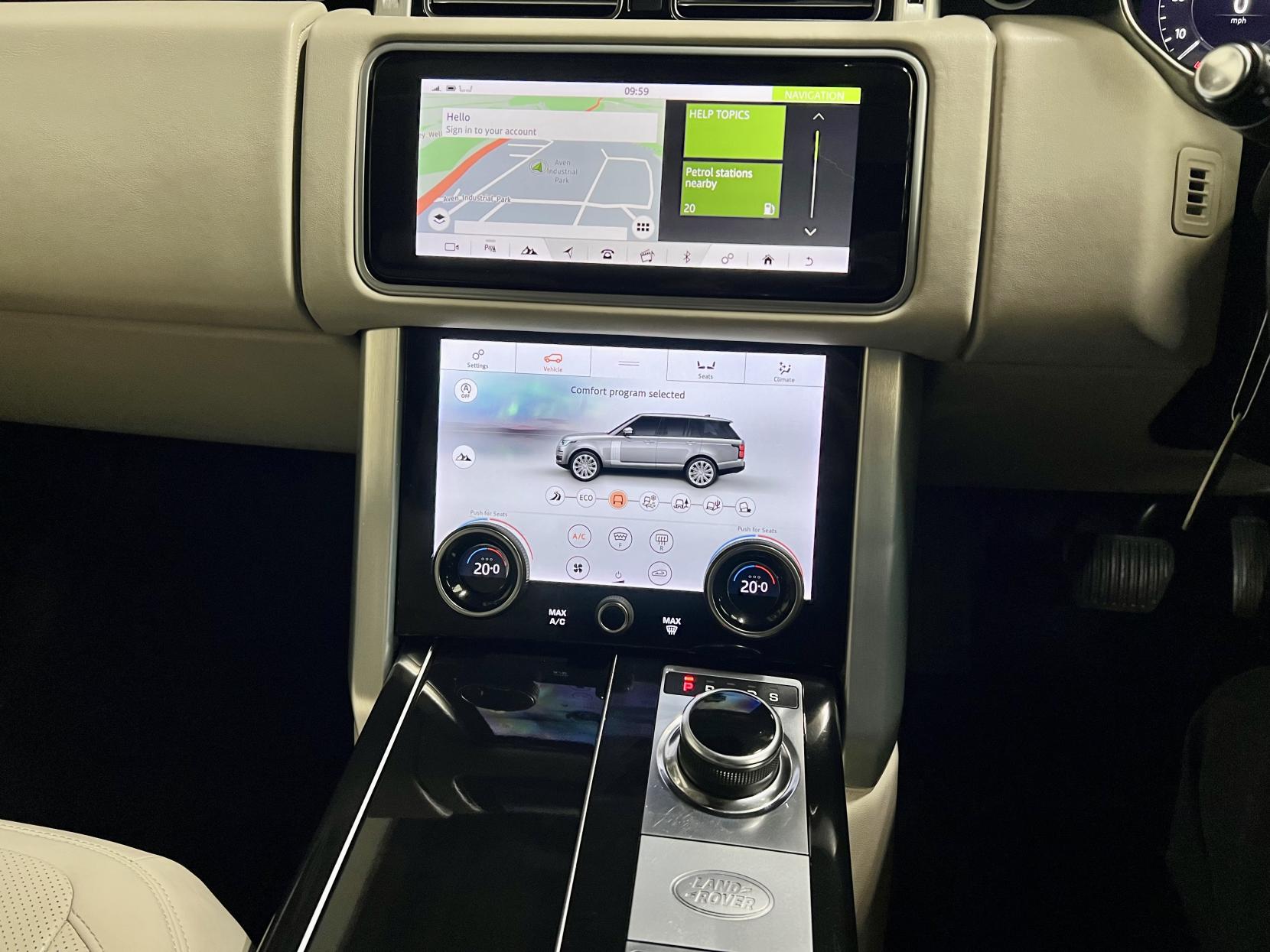 Land Rover Range Rover 3.0 SD V6 Vogue SUV 5dr Diesel Auto 4WD Euro 6 (s/s) (275 ps)