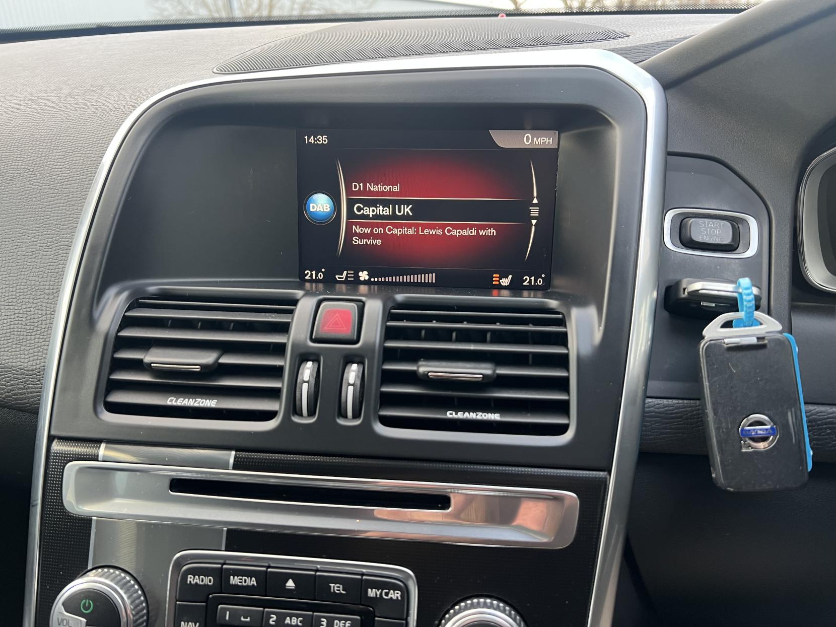 Volvo XC60 2.4 D5 R-Design Lux Nav SUV 5dr Diesel Auto AWD Euro 6 (s/s) (220 ps)