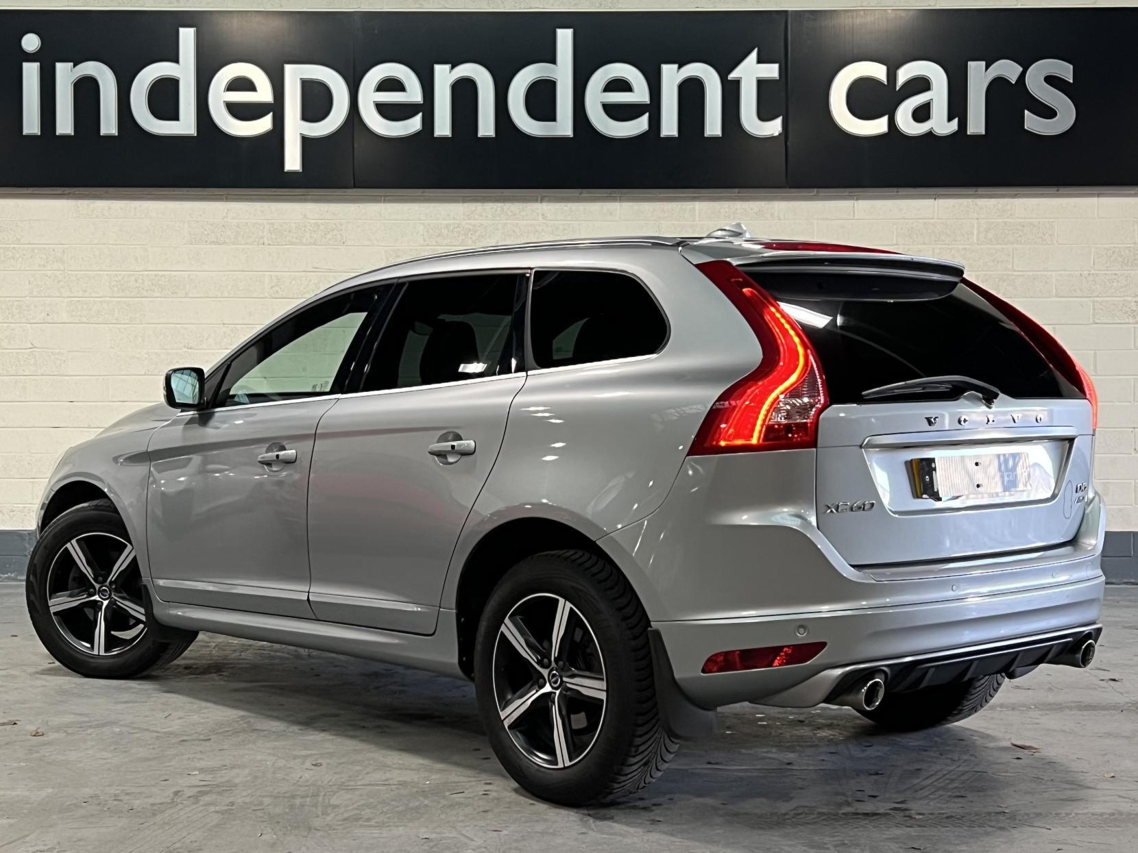 Volvo XC60 2.4 D5 R-Design Lux Nav SUV 5dr Diesel Auto AWD Euro 6 (s/s) (220 ps)