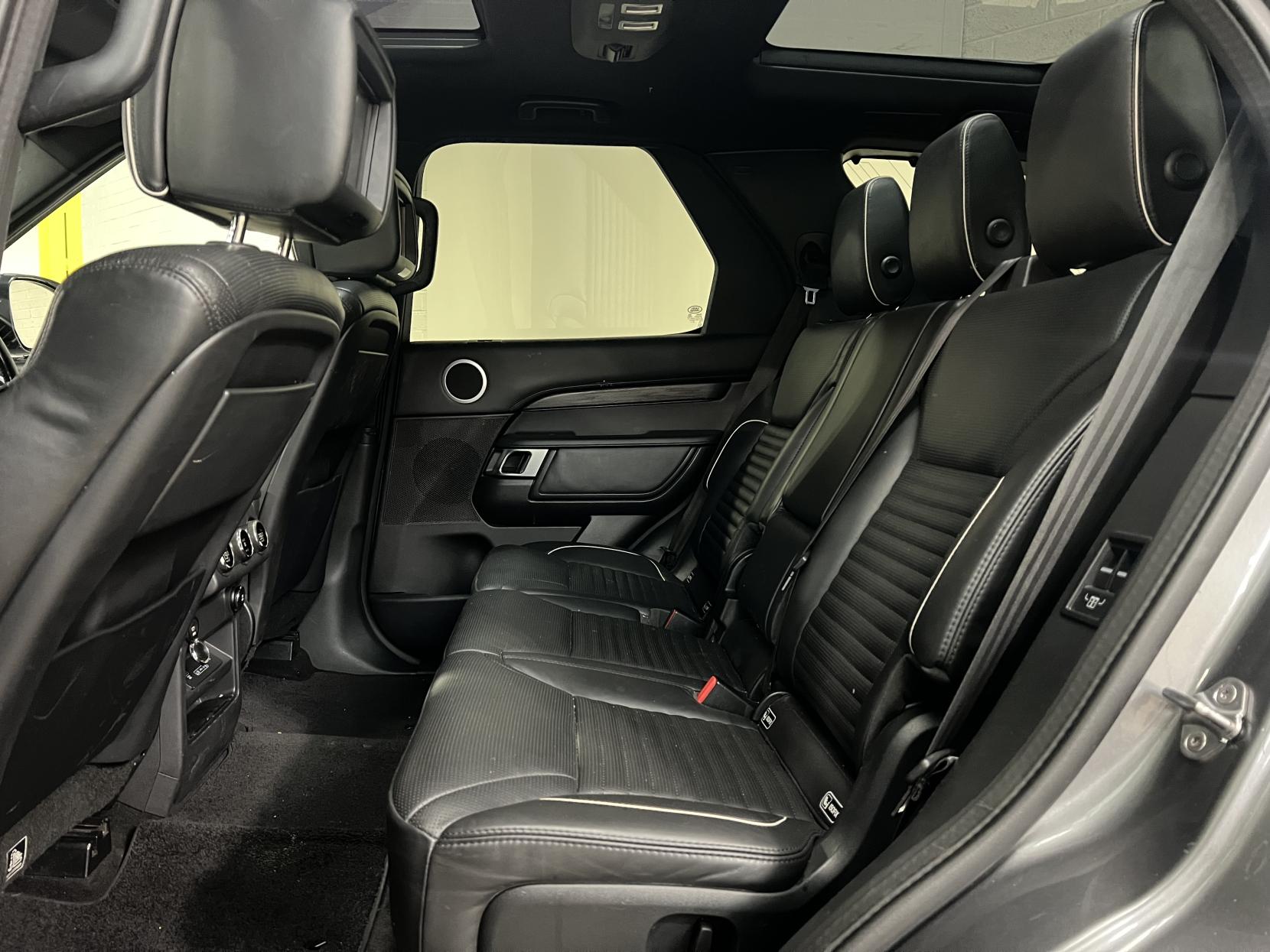 Land Rover Discovery 3.0 SD V6 HSE Luxury SUV 5dr Diesel Auto 4WD Euro 6 (s/s) (306 ps)