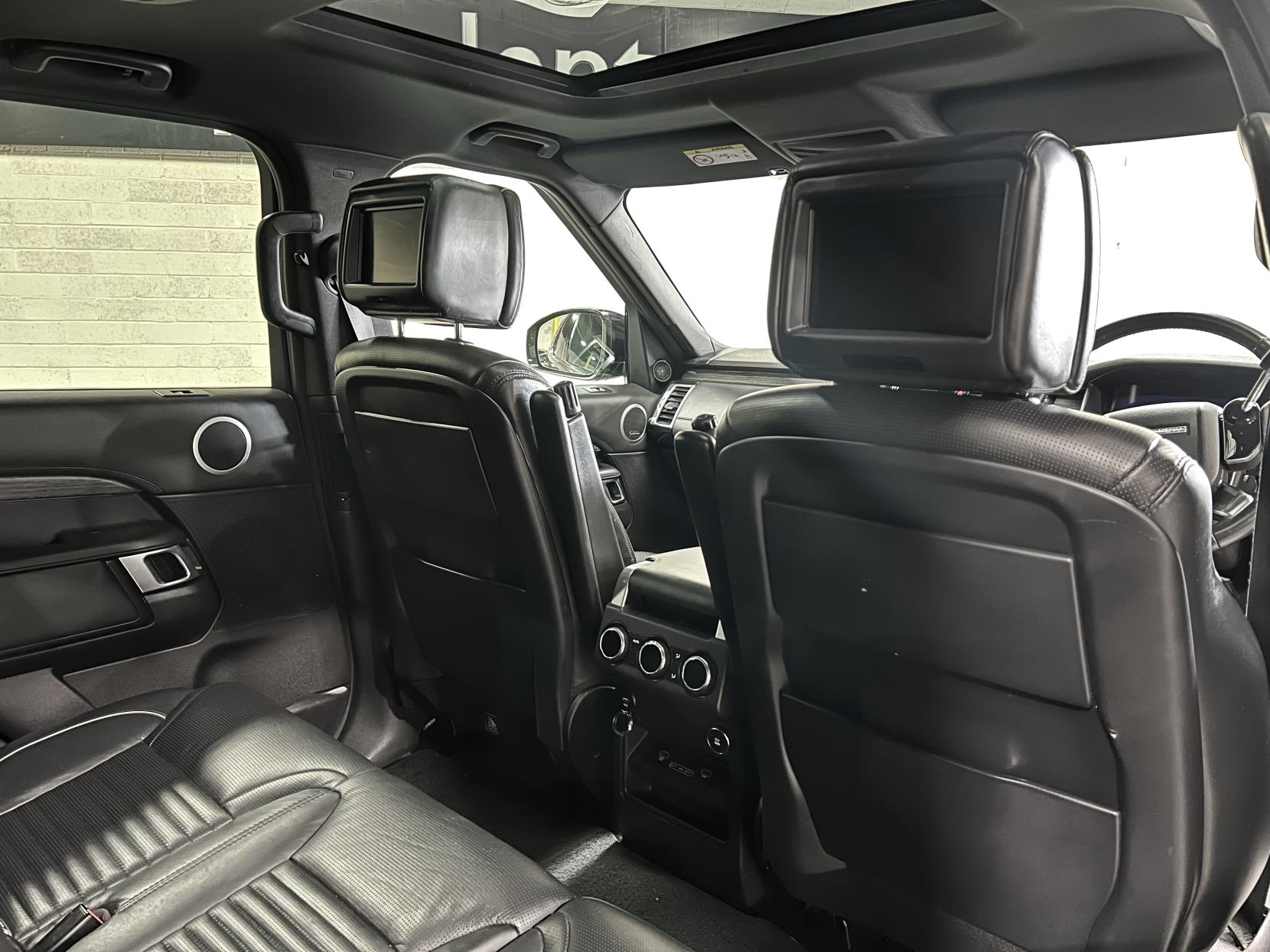 Land Rover Discovery 3.0 SD V6 HSE Luxury SUV 5dr Diesel Auto 4WD Euro 6 (s/s) (306 ps)