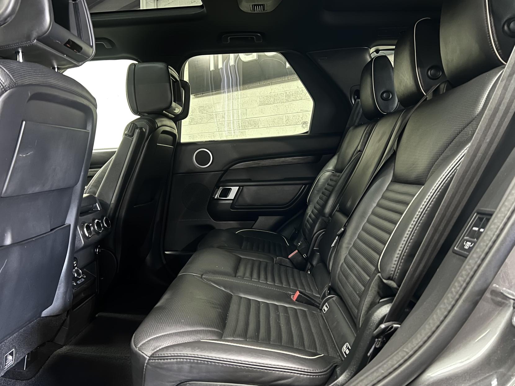 Land Rover Discovery 3.0 SD V6 HSE Luxury SUV 5dr Diesel Auto 4WD Euro 6 (s/s) (306 ps)