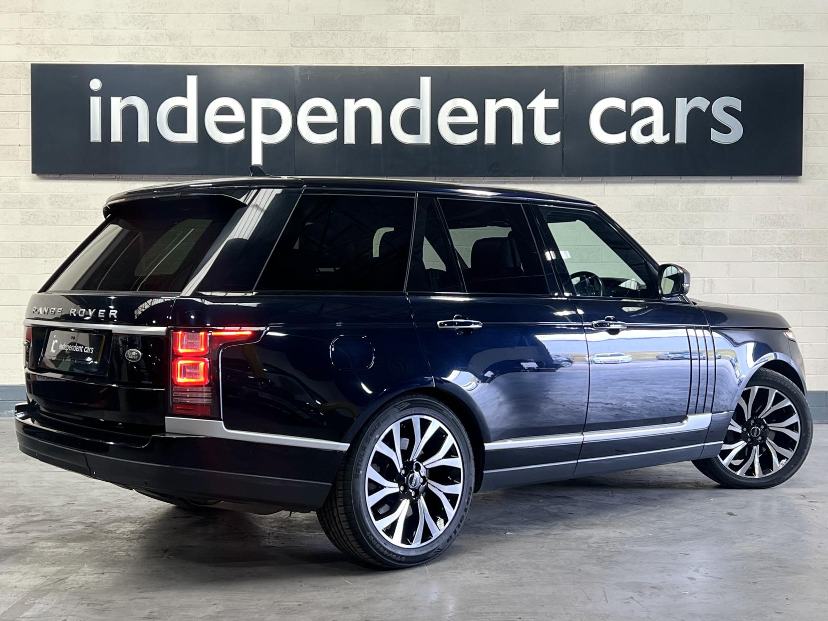 Land Rover Range Rover 4.4 SD V8 Autobiography SUV 5dr Diesel Auto 4WD Euro 6 (s/s) (339 ps)