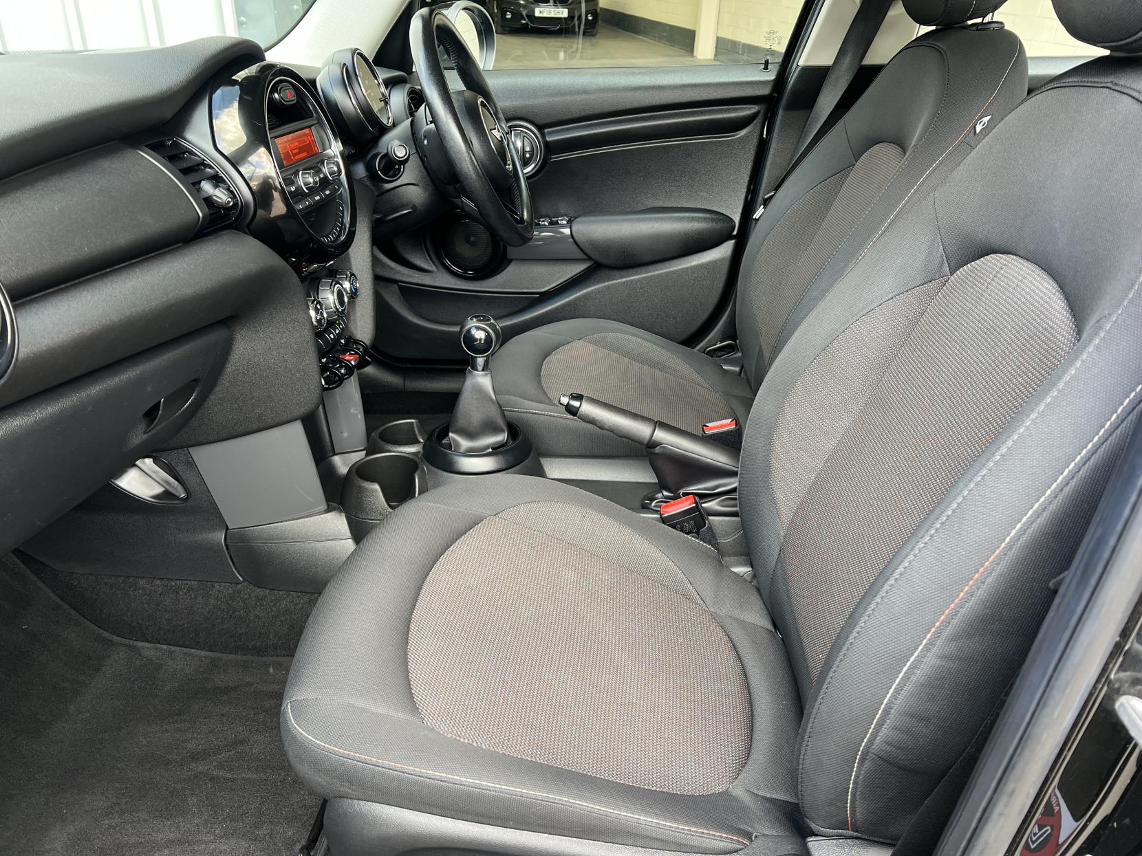 MINI Hatch 1.2 One Hatchback 5dr Petrol Manual Euro 6 (s/s) (102 ps)