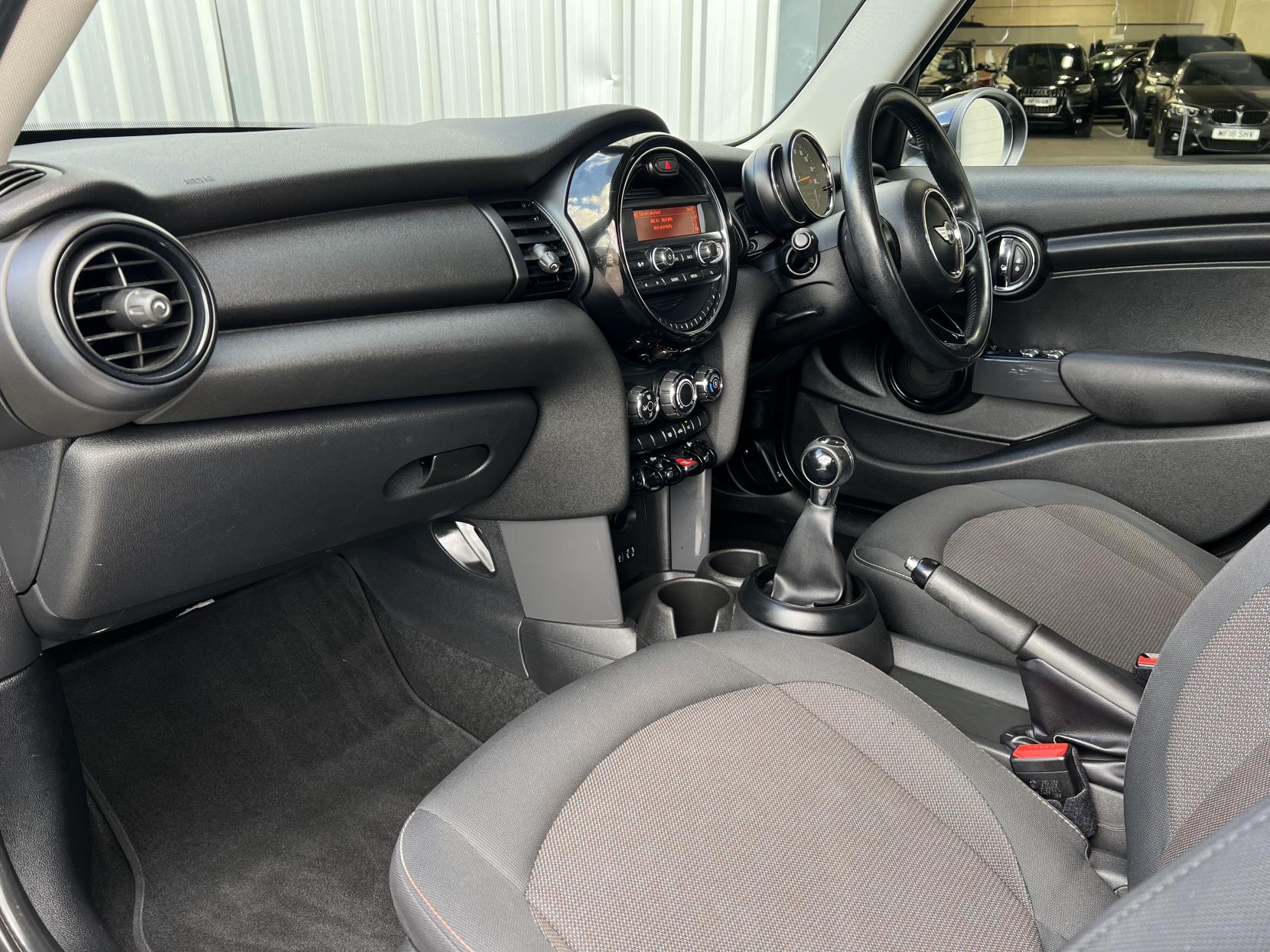 MINI Hatch 1.2 One Hatchback 5dr Petrol Manual Euro 6 (s/s) (102 ps)