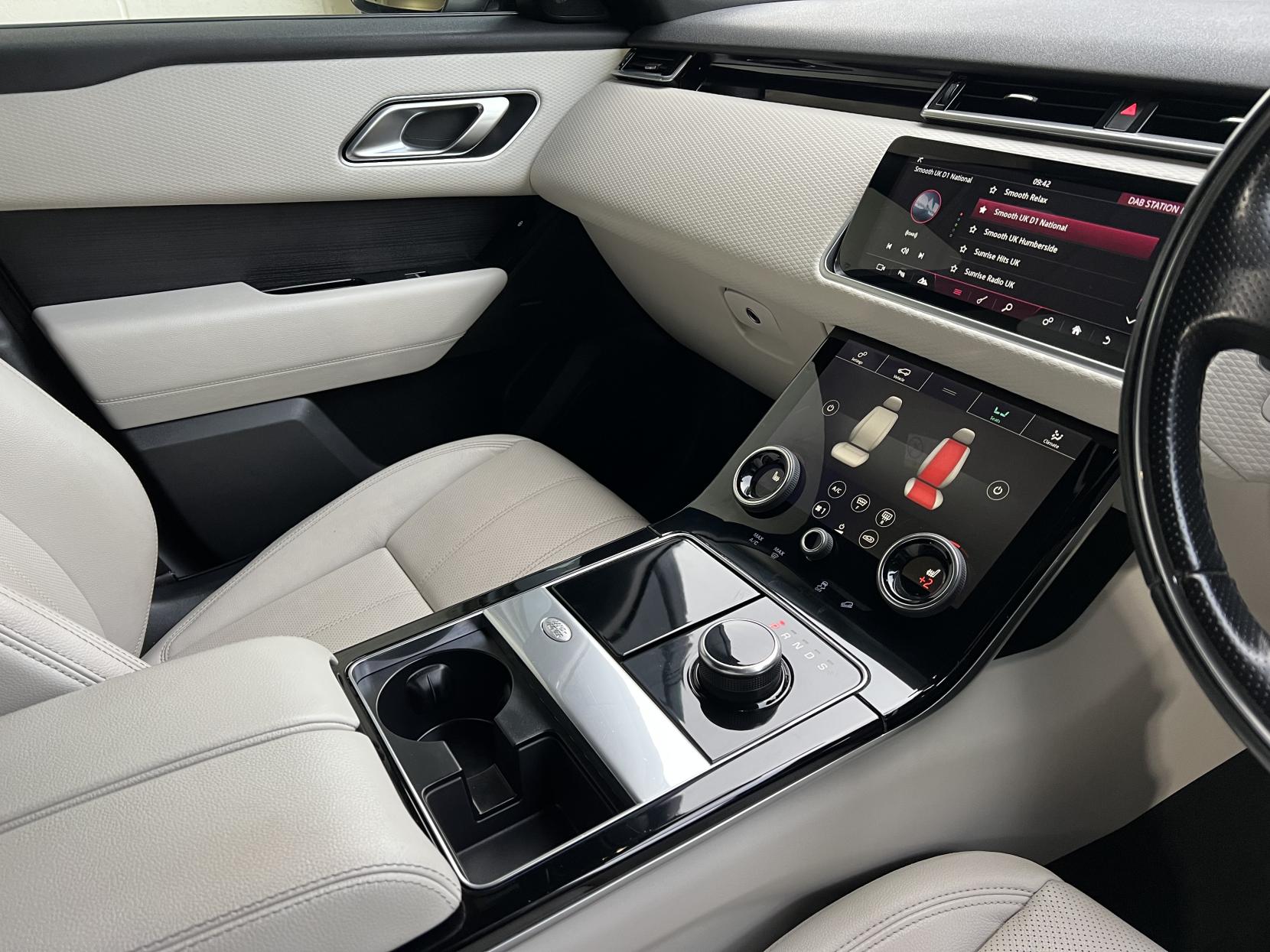 Land Rover Range Rover Velar 2.0 P250 R-Dynamic S SUV 5dr Petrol Auto 4WD Euro 6 (s/s) (250 bhp)