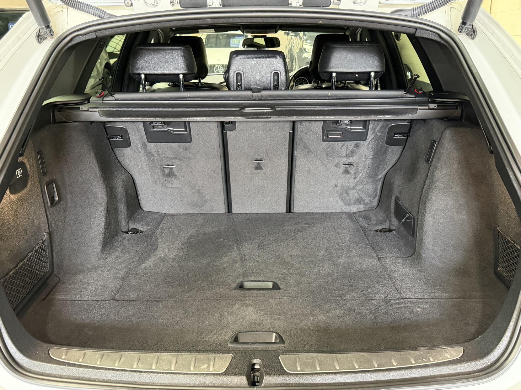 BMW 3 Series 2.0 320d M Sport Shadow Edition Touring 5dr Diesel Auto Euro 6 (s/s) (190 ps)