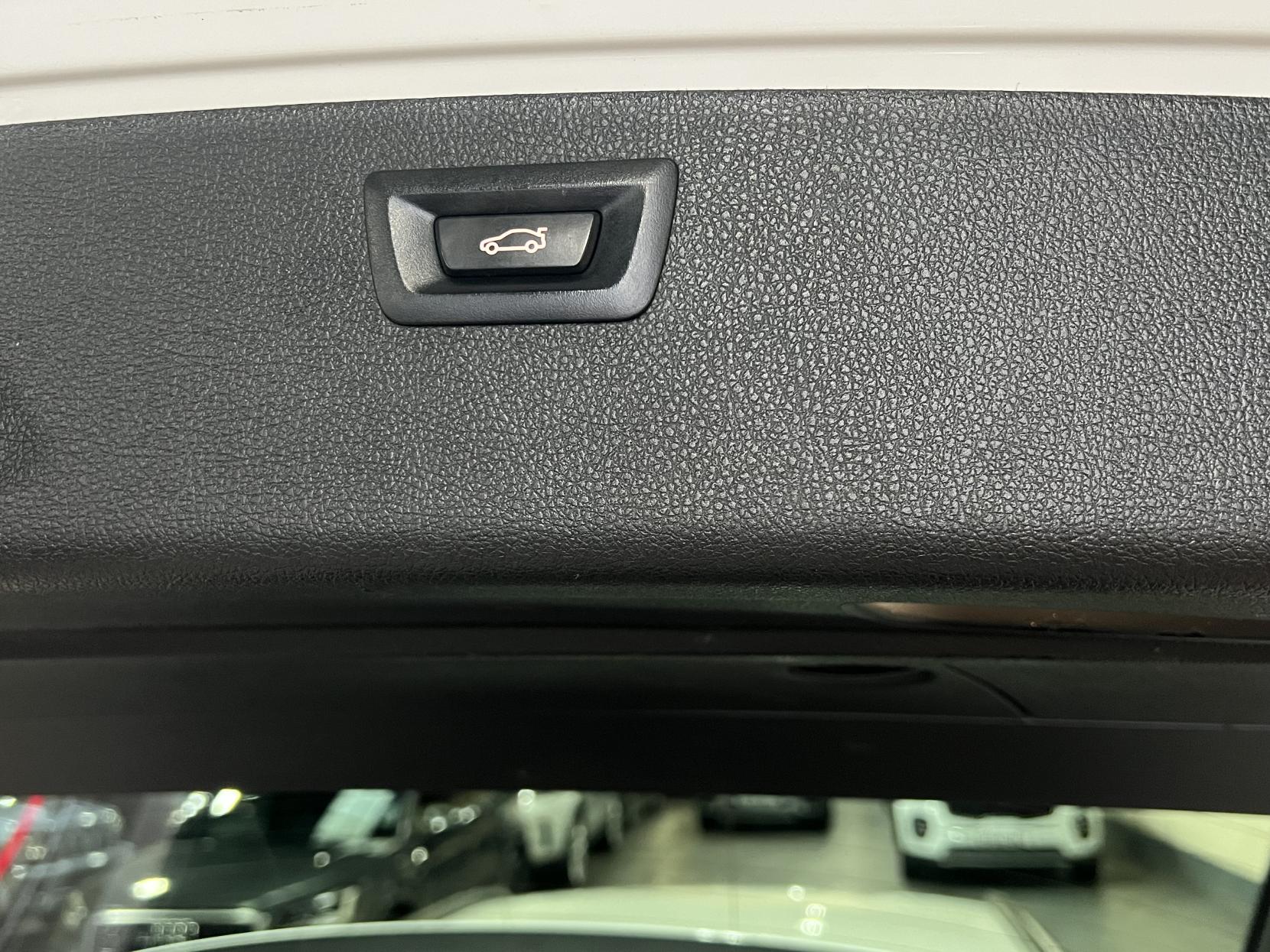 BMW 3 Series 2.0 320d M Sport Shadow Edition Touring 5dr Diesel Auto Euro 6 (s/s) (190 ps)