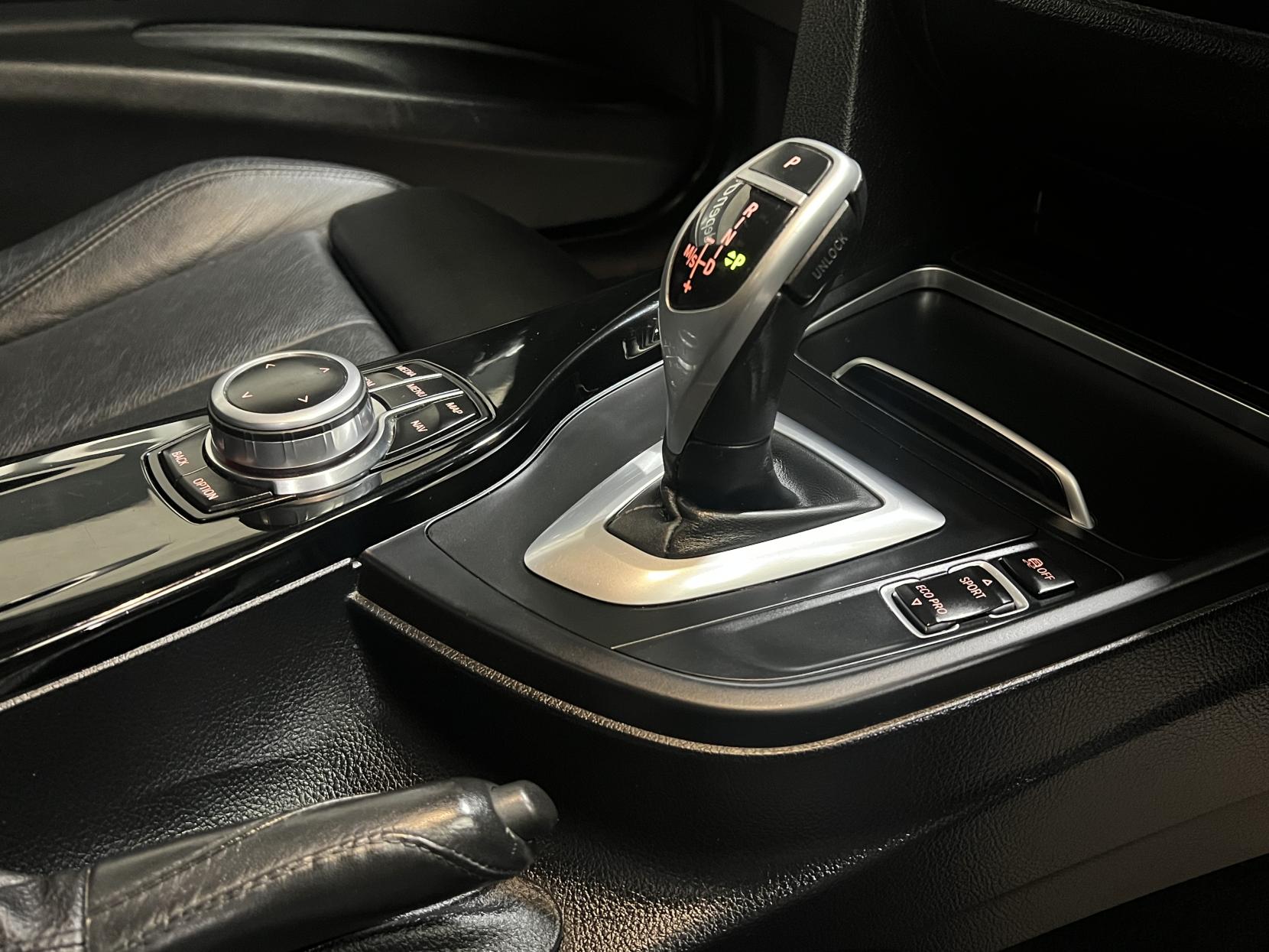 BMW 3 Series 2.0 320d M Sport Shadow Edition Touring 5dr Diesel Auto Euro 6 (s/s) (190 ps)