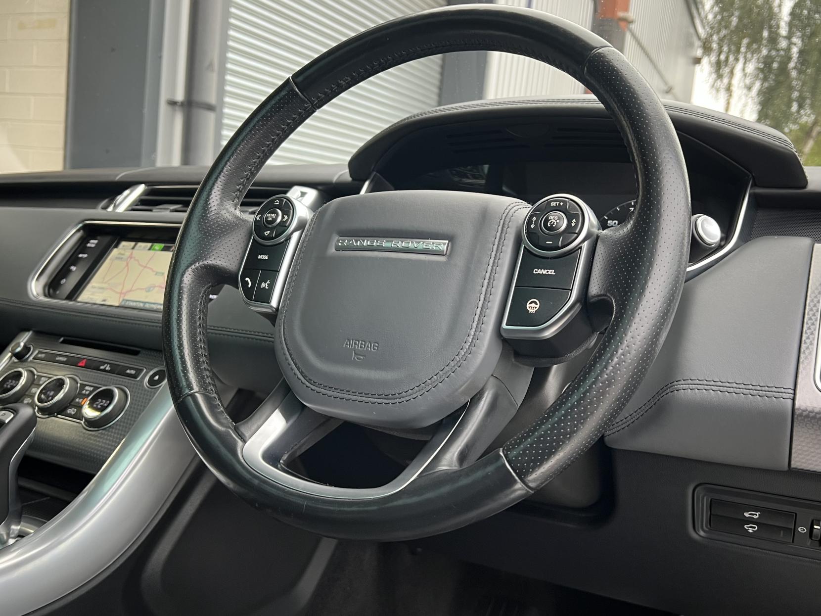 Land Rover Range Rover Sport 3.0 SD V6 Autobiography Dynamic SUV 5dr Diesel Auto 4WD Euro 5 (s/s) (306 ps)