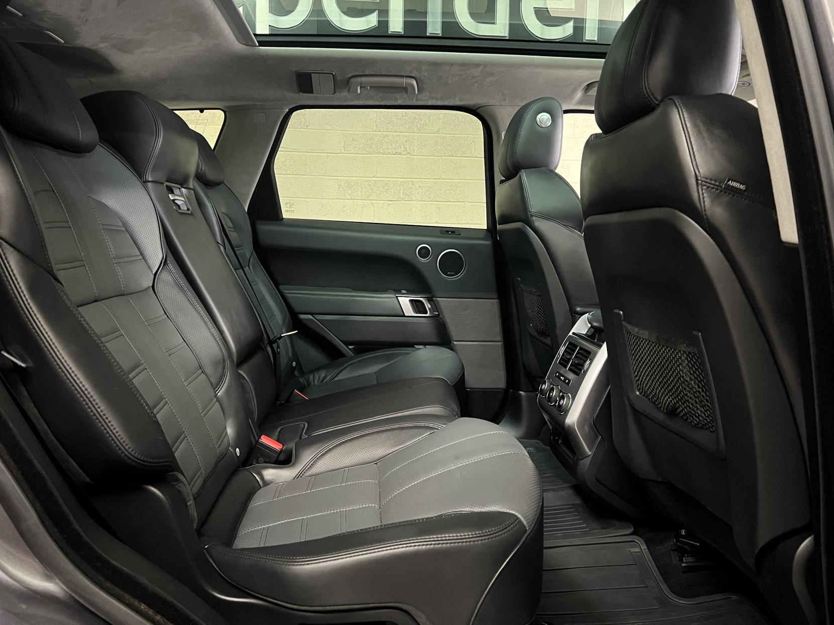 Land Rover Range Rover Sport 3.0 SD V6 Autobiography Dynamic SUV 5dr Diesel Auto 4WD Euro 5 (s/s) (306 ps)