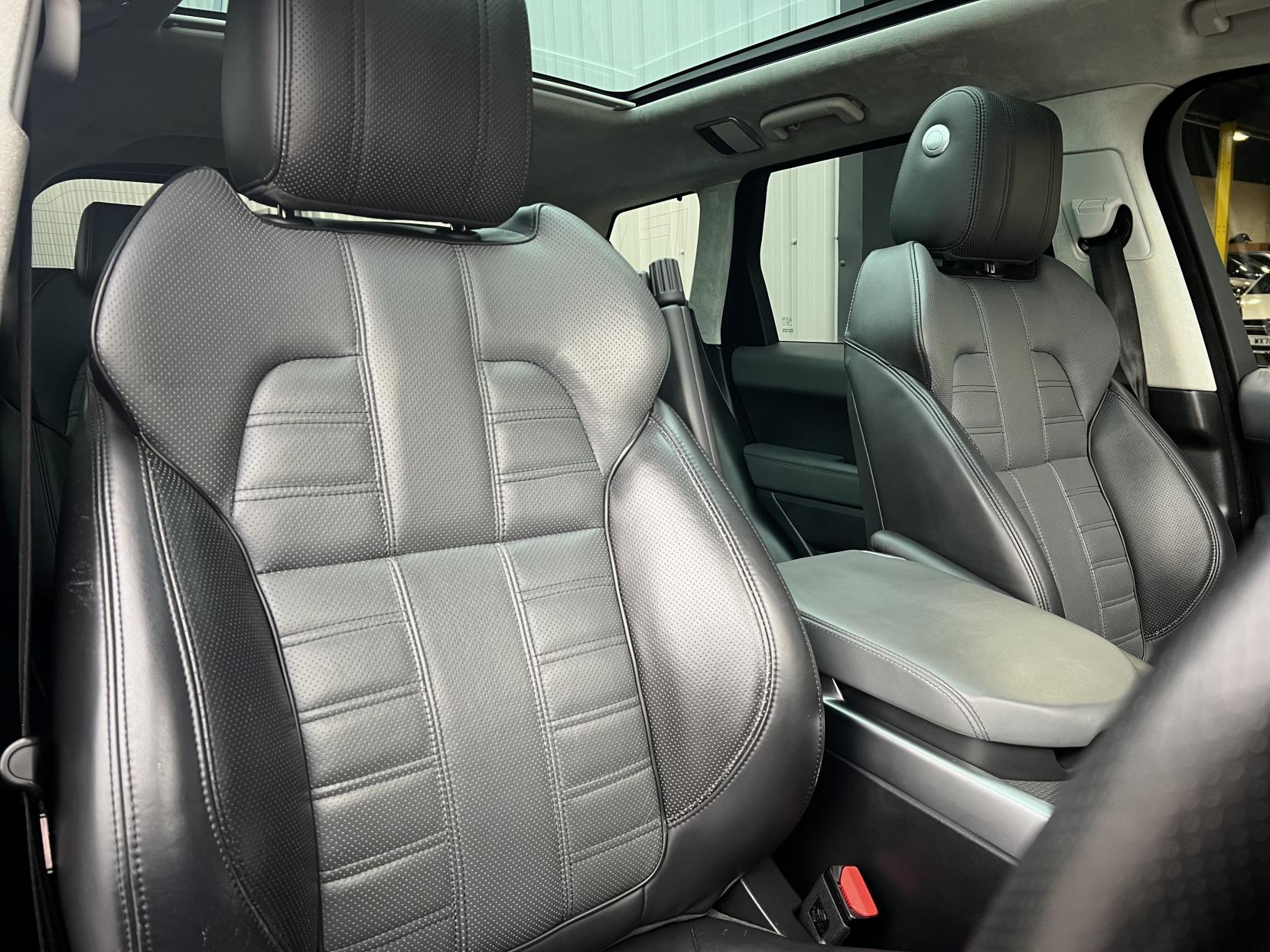 Land Rover Range Rover Sport 3.0 SD V6 Autobiography Dynamic SUV 5dr Diesel Auto 4WD Euro 5 (s/s) (306 ps)