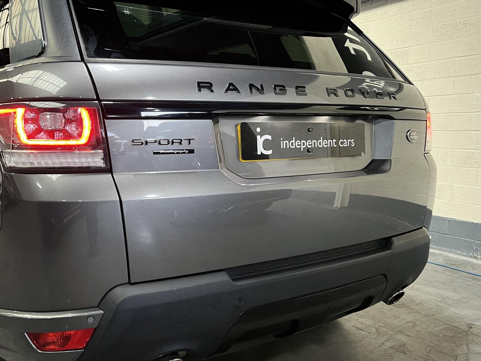Land Rover Range Rover Sport 3.0 SD V6 Autobiography Dynamic SUV 5dr Diesel Auto 4WD Euro 5 (s/s) (306 ps)