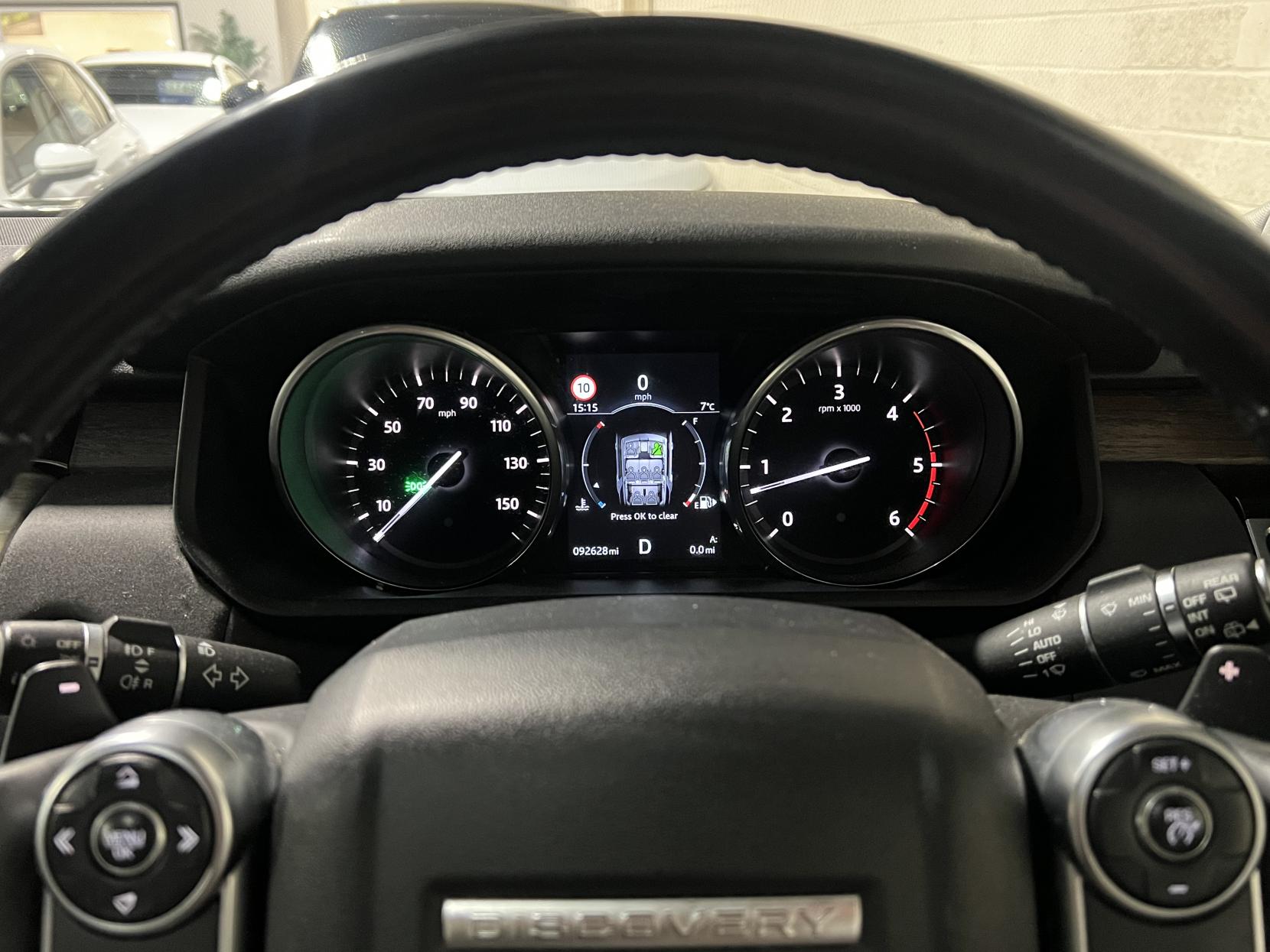 Land Rover Discovery 3.0 TD V6 HSE SUV 5dr Diesel Auto 4WD Euro 6 (s/s) (258 ps)