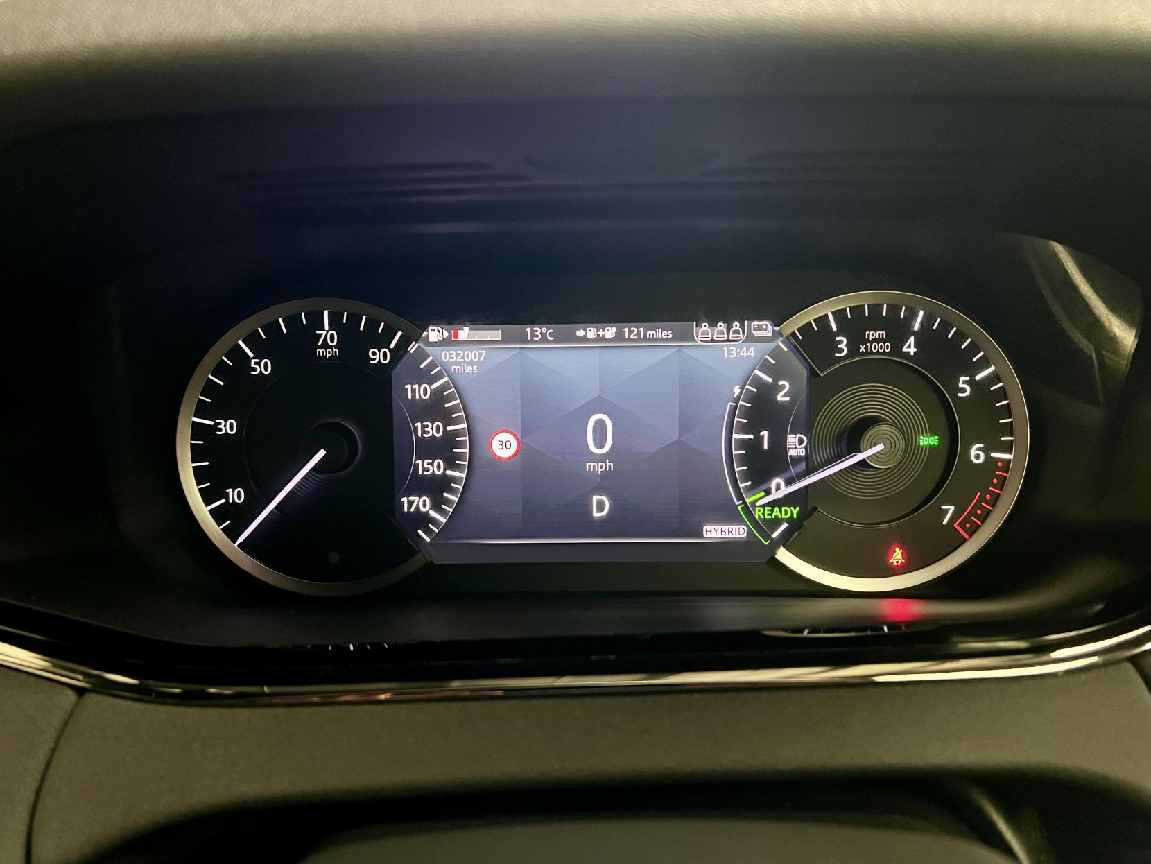 Land Rover Range Rover Evoque 1.5 P300e 12.2kWh R-Dynamic SE SUV 5dr Petrol Plug-in Hybrid Auto 4WD Euro 6 (s/s) (309 ps)