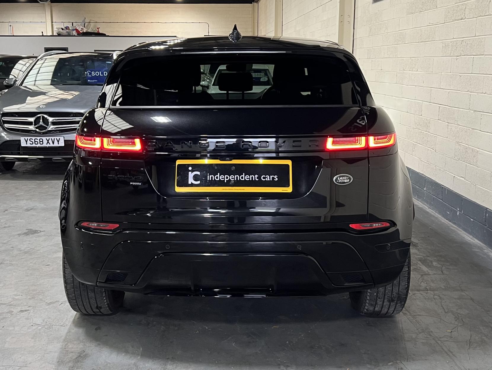 Land Rover Range Rover Evoque 1.5 P300e 12.2kWh R-Dynamic SE SUV 5dr Petrol Plug-in Hybrid Auto 4WD Euro 6 (s/s) (309 ps)