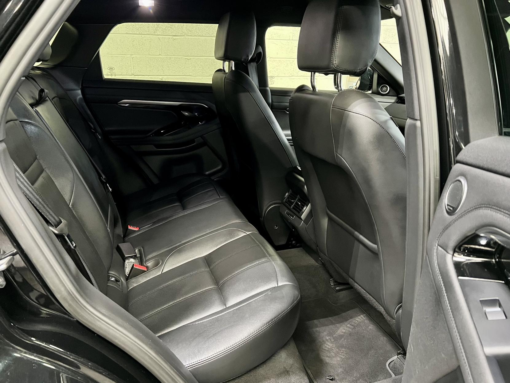 Land Rover Range Rover Evoque 1.5 P300e 12.2kWh R-Dynamic SE SUV 5dr Petrol Plug-in Hybrid Auto 4WD Euro 6 (s/s) (309 ps)