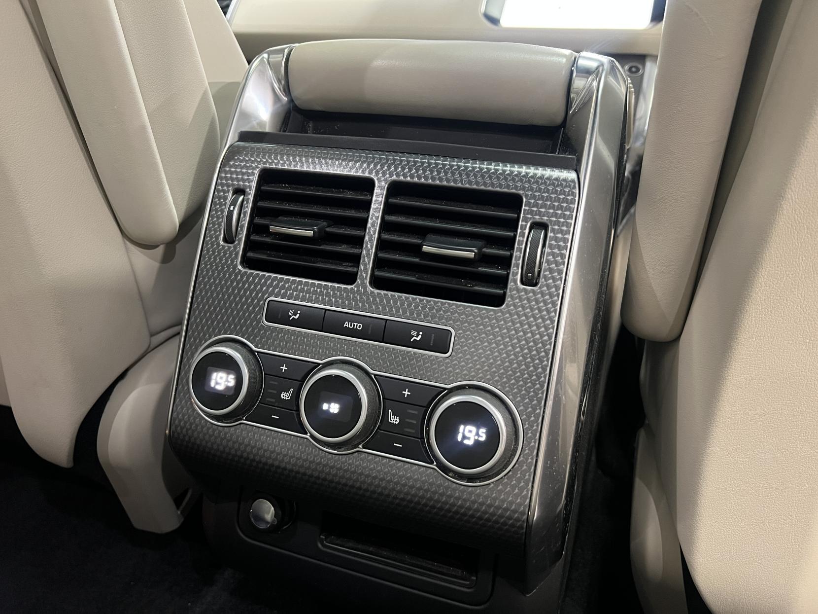 Land Rover Range Rover Sport 3.0 SD V6 Autobiography Dynamic SUV 5dr Diesel Auto 4WD Euro 6 (s/s) (306 ps)